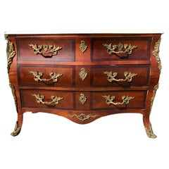 Commode de style Louis XV