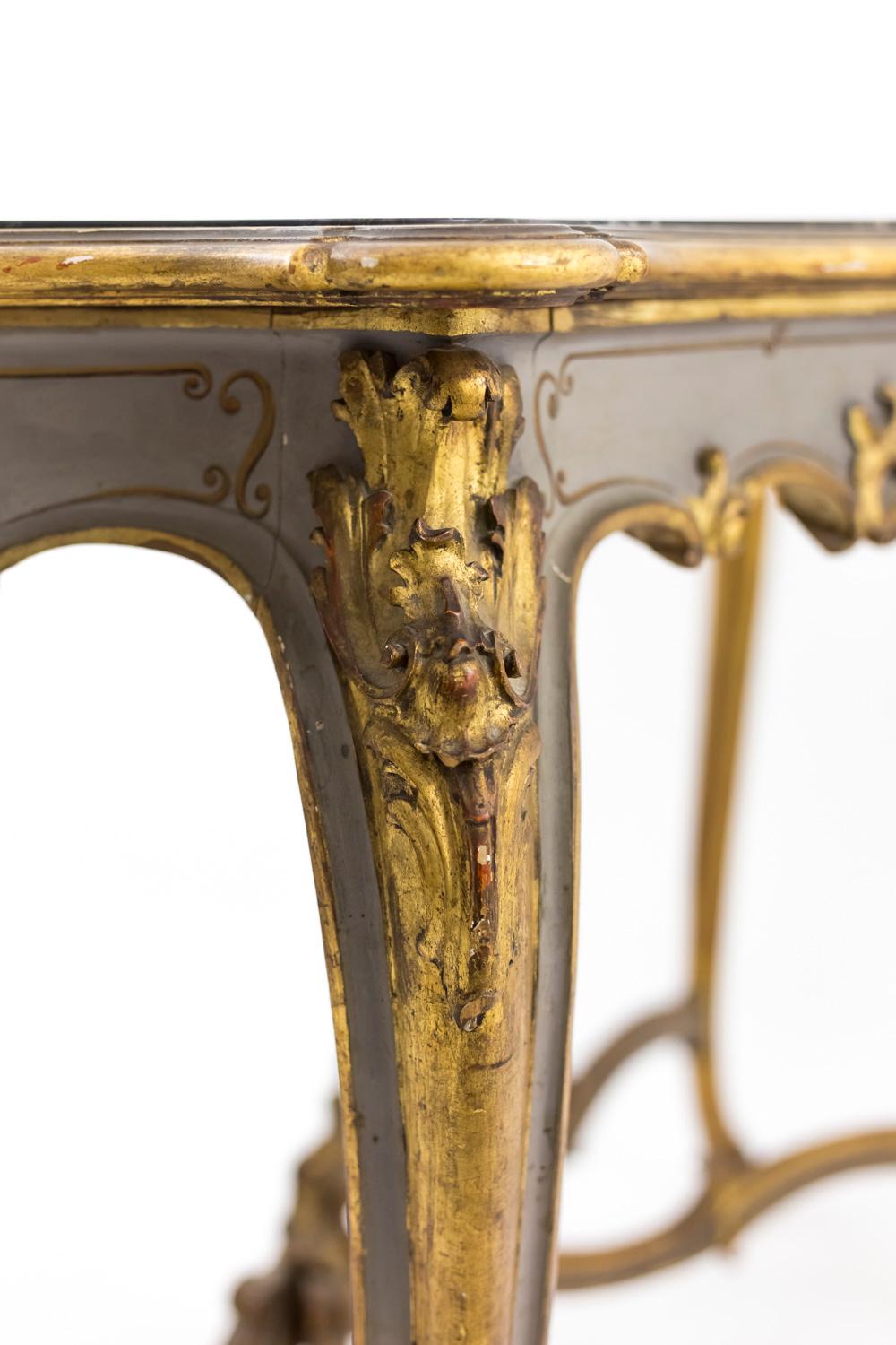 Louis XV Style Console in Grey Lacquered and Giltwood, Late 19th Century 4