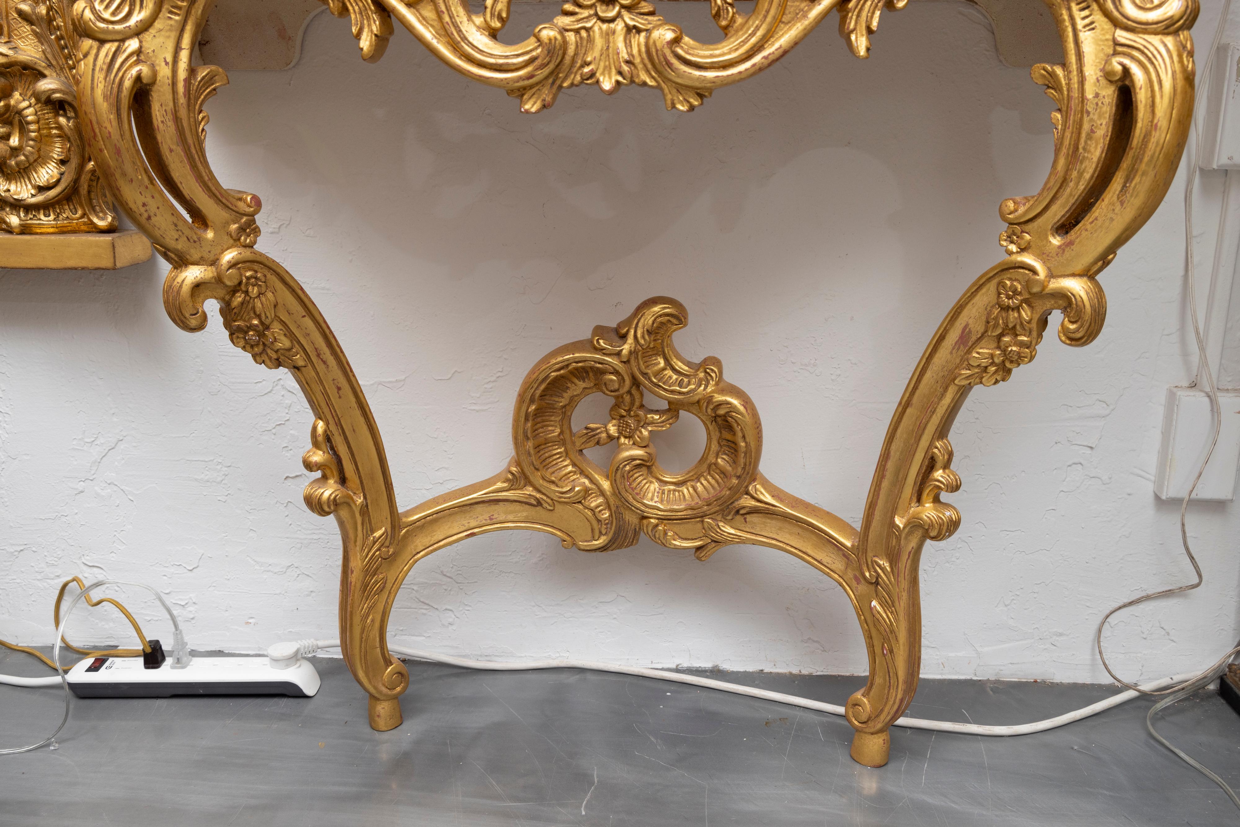 Consolas estilo Luis XV con tapa de mármol en Bueno estado para la venta en WEST PALM BEACH, FL