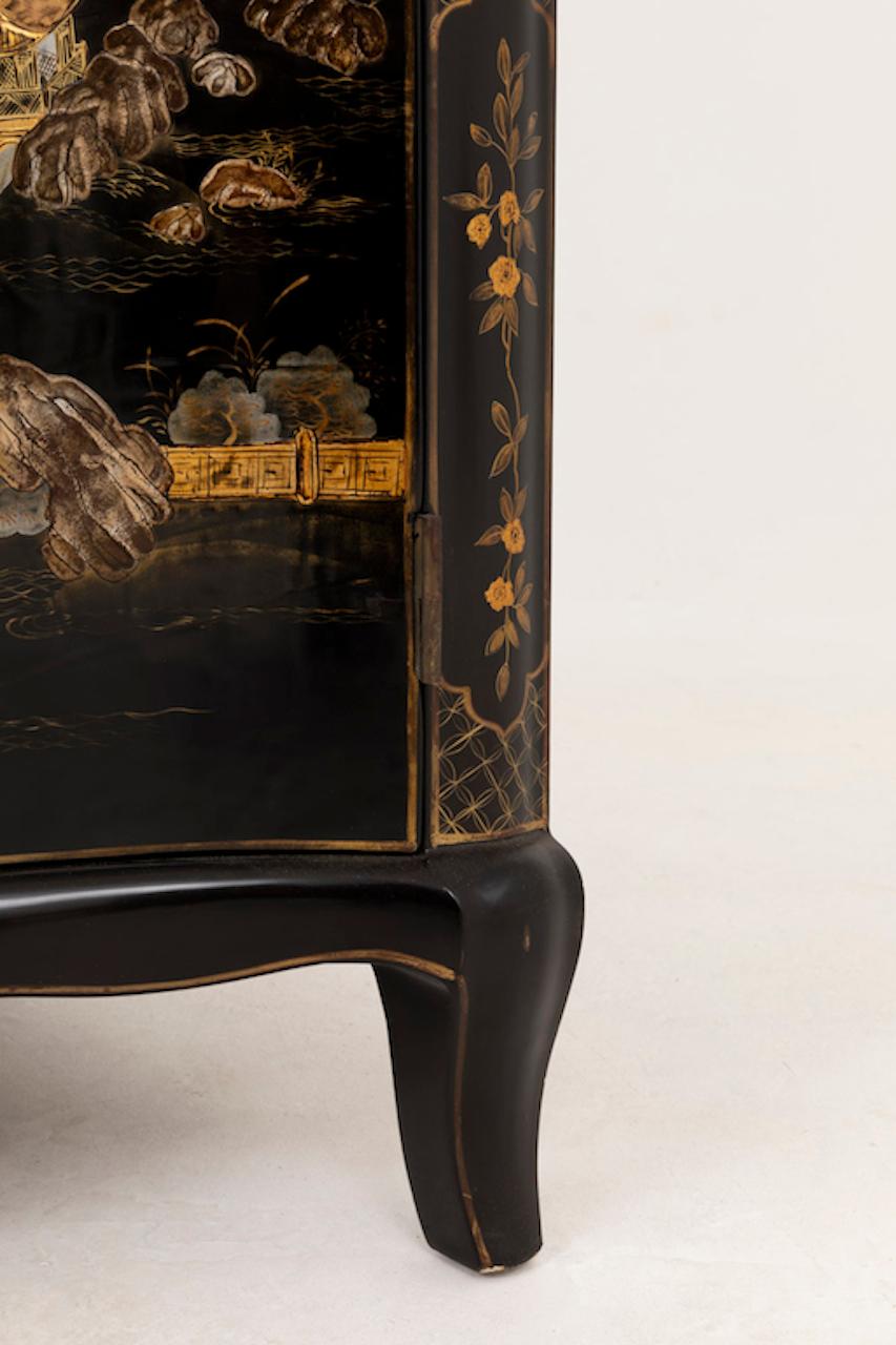 Louis XV Style Corner Cabinet in Black Lacquer with a Chinese Decor, 1950s 2