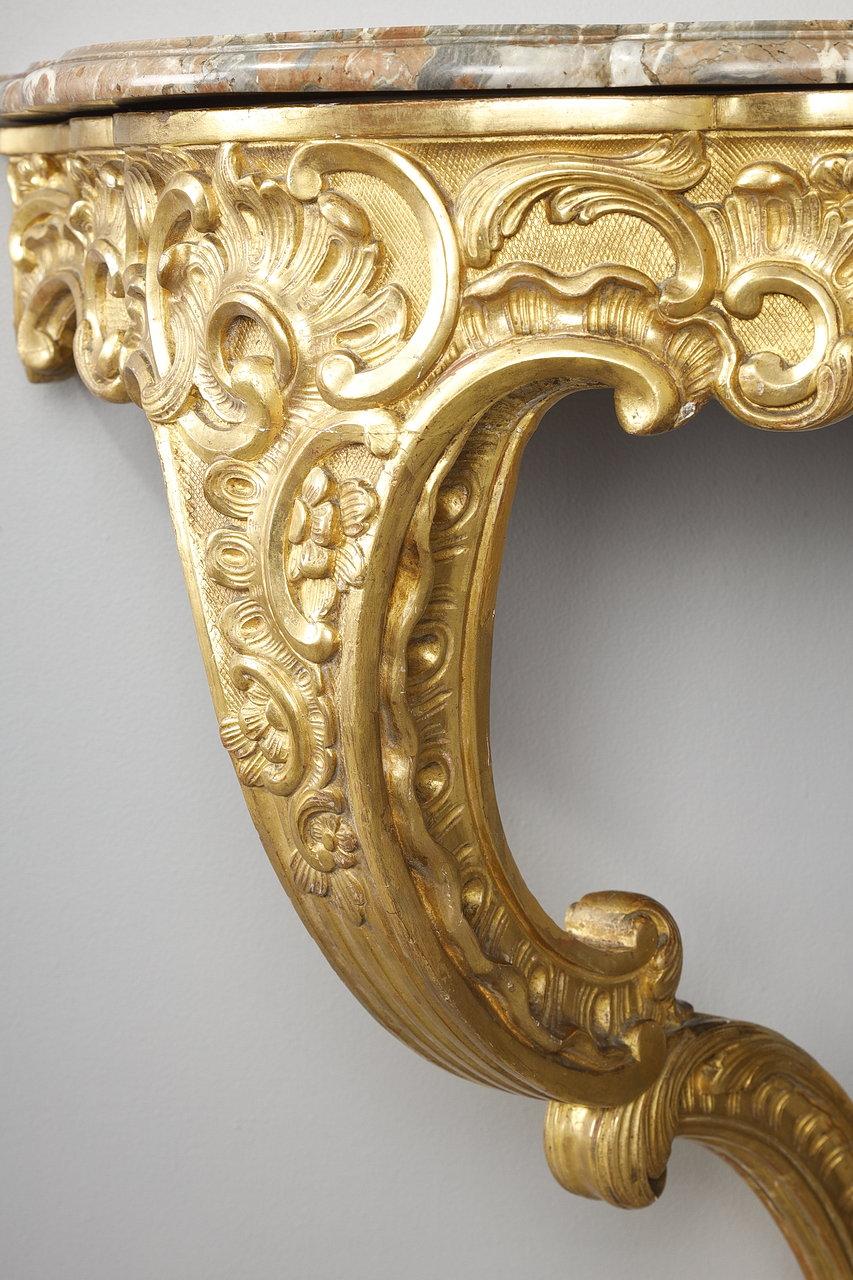 Louis XV style corner console in gilded wood and Breche marble top, 19th century For Sale 4