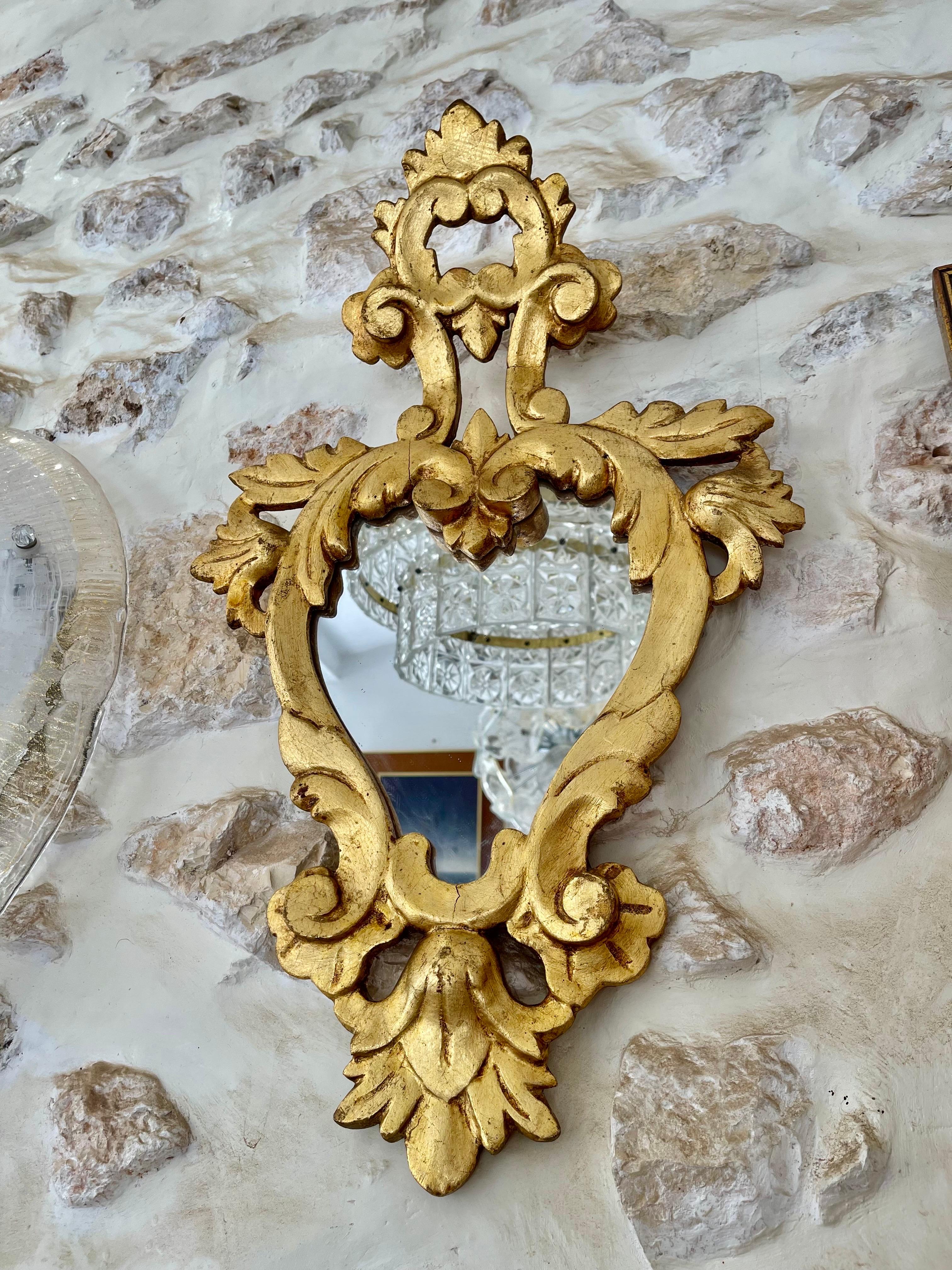 Verre Louis XV style cornucopia mirror in wood and gilding, Spain 1950s en vente
