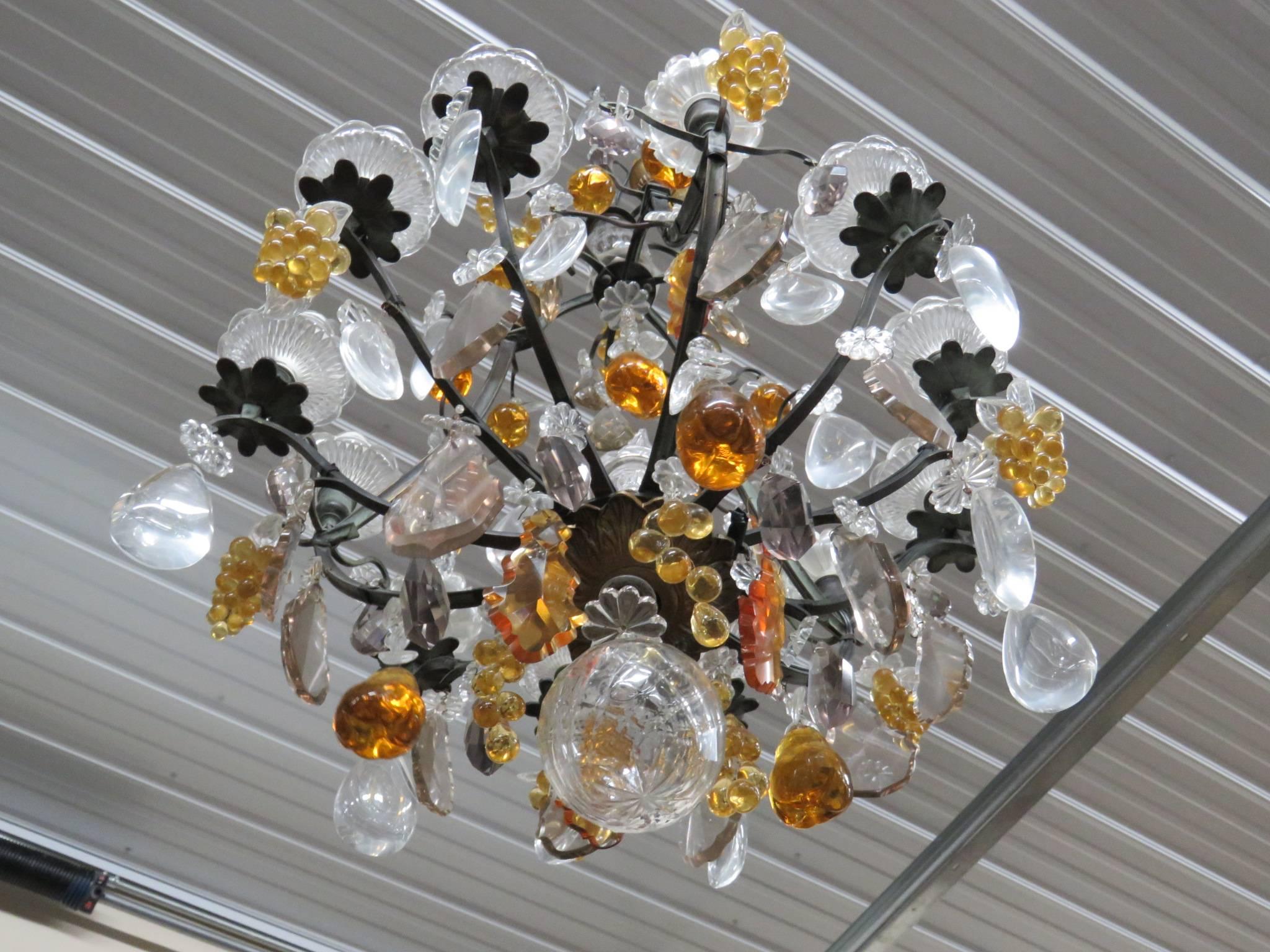 Bronze-Vogelkäfig-Kronleuchter im Stil von Louis XV. mit Kristall-Perlen, Äpfeln und Trauben  im Zustand „Gut“ im Angebot in Swedesboro, NJ