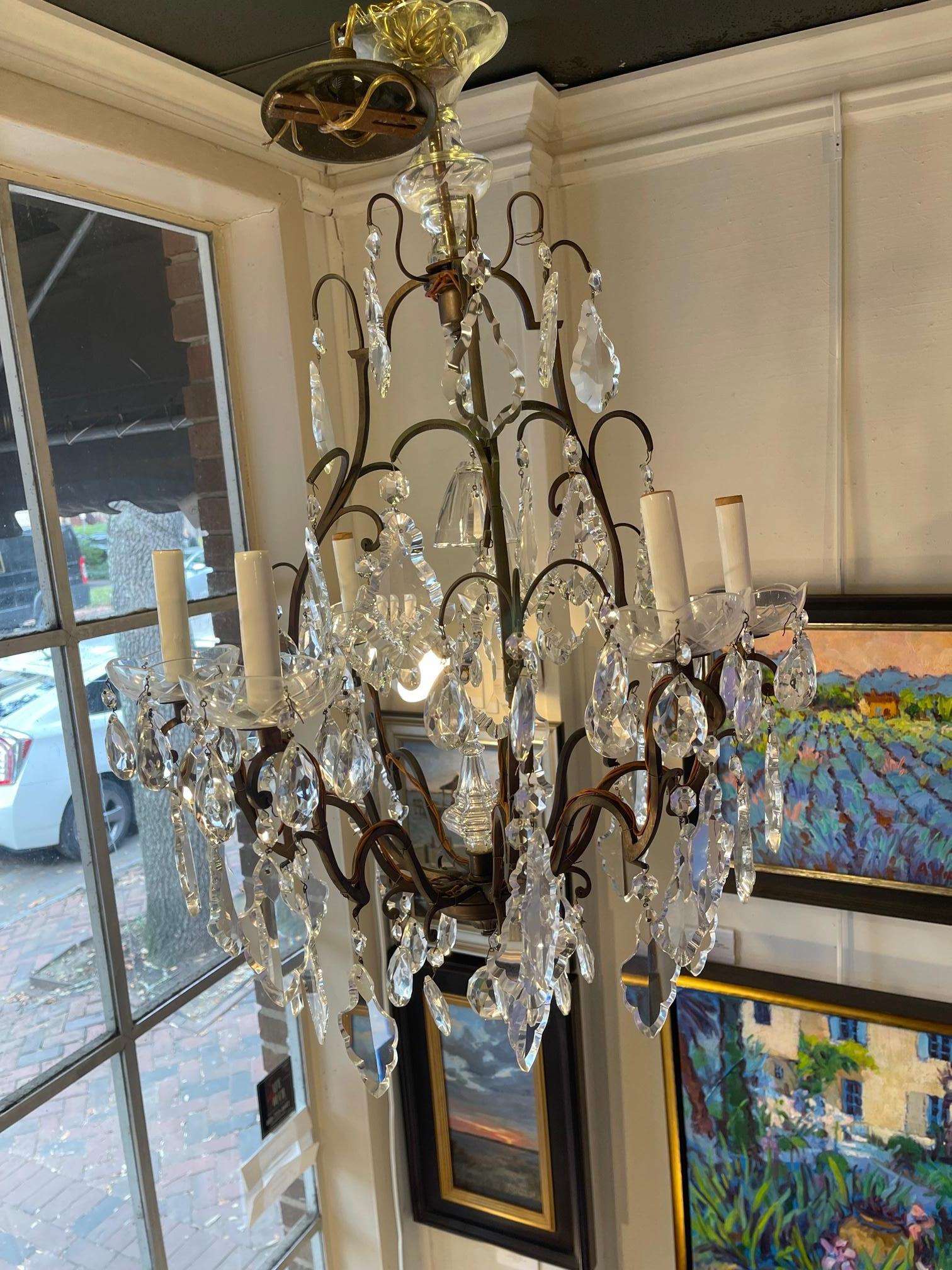 Louis XV Style Cut Glass and Gilt Metal Chandelier 19th/20th Century For Sale 3