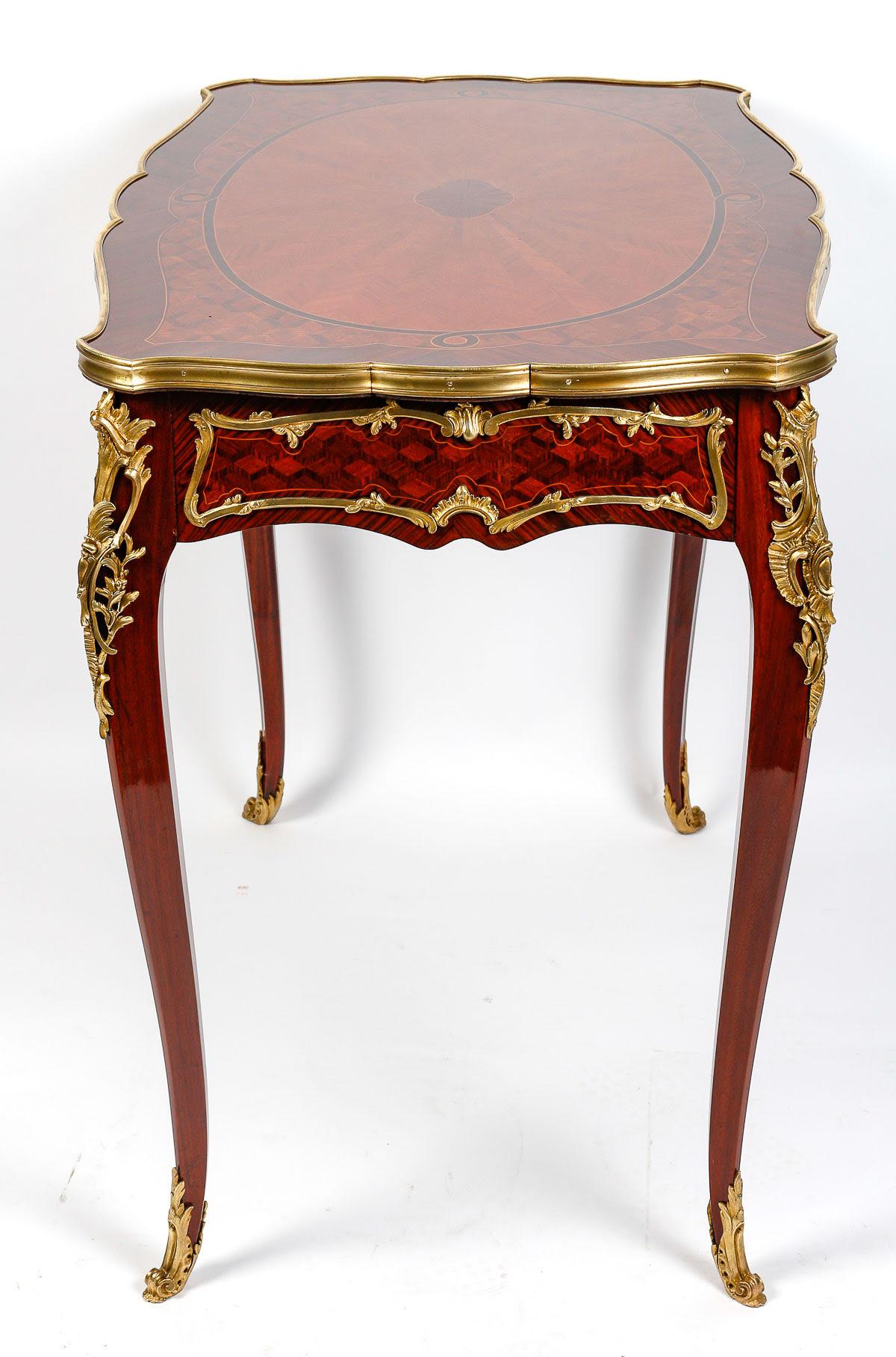 Louis XV Style Desk and Side Table, 19th Century. For Sale 5