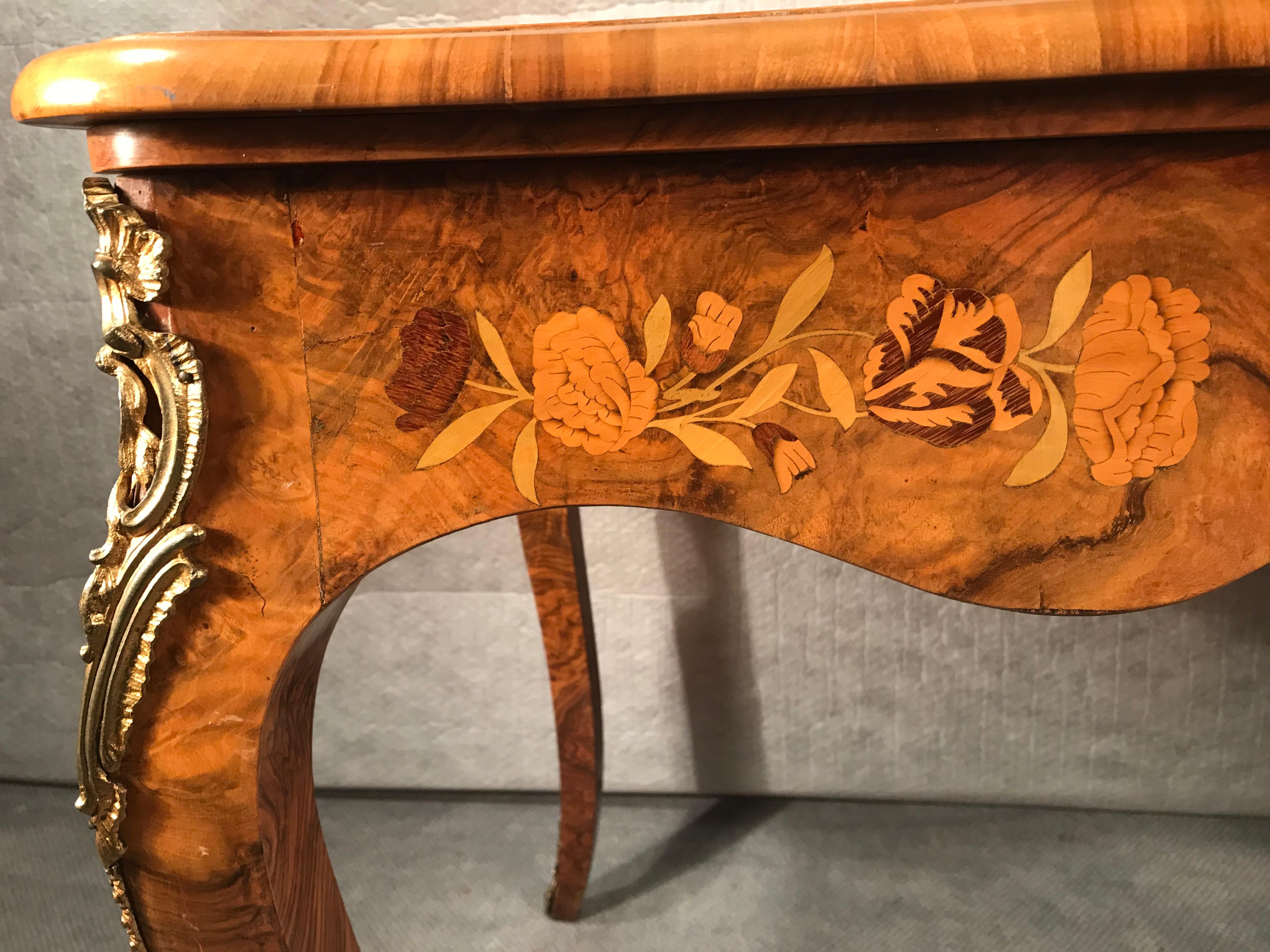 Louis XV Style Desk, France, End of the 19th Century In Good Condition In Belmont, MA