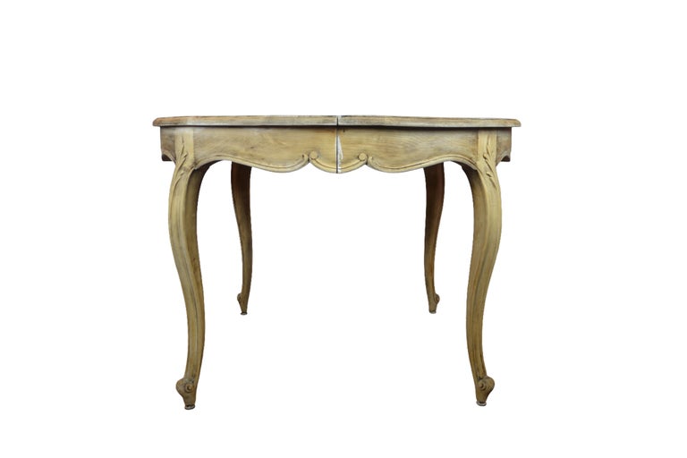 American Louis XV Style Dining Table For Sale