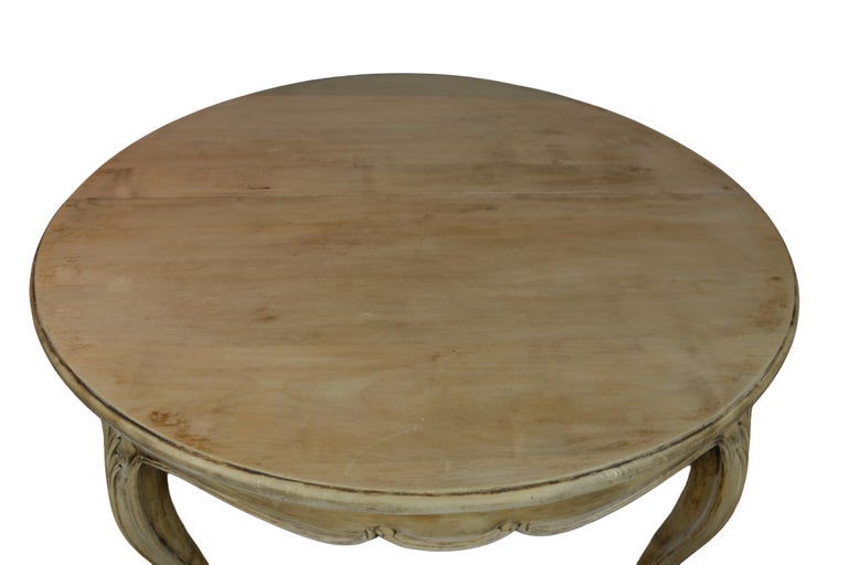 Late 20th Century Louis XV Style Dining Table For Sale