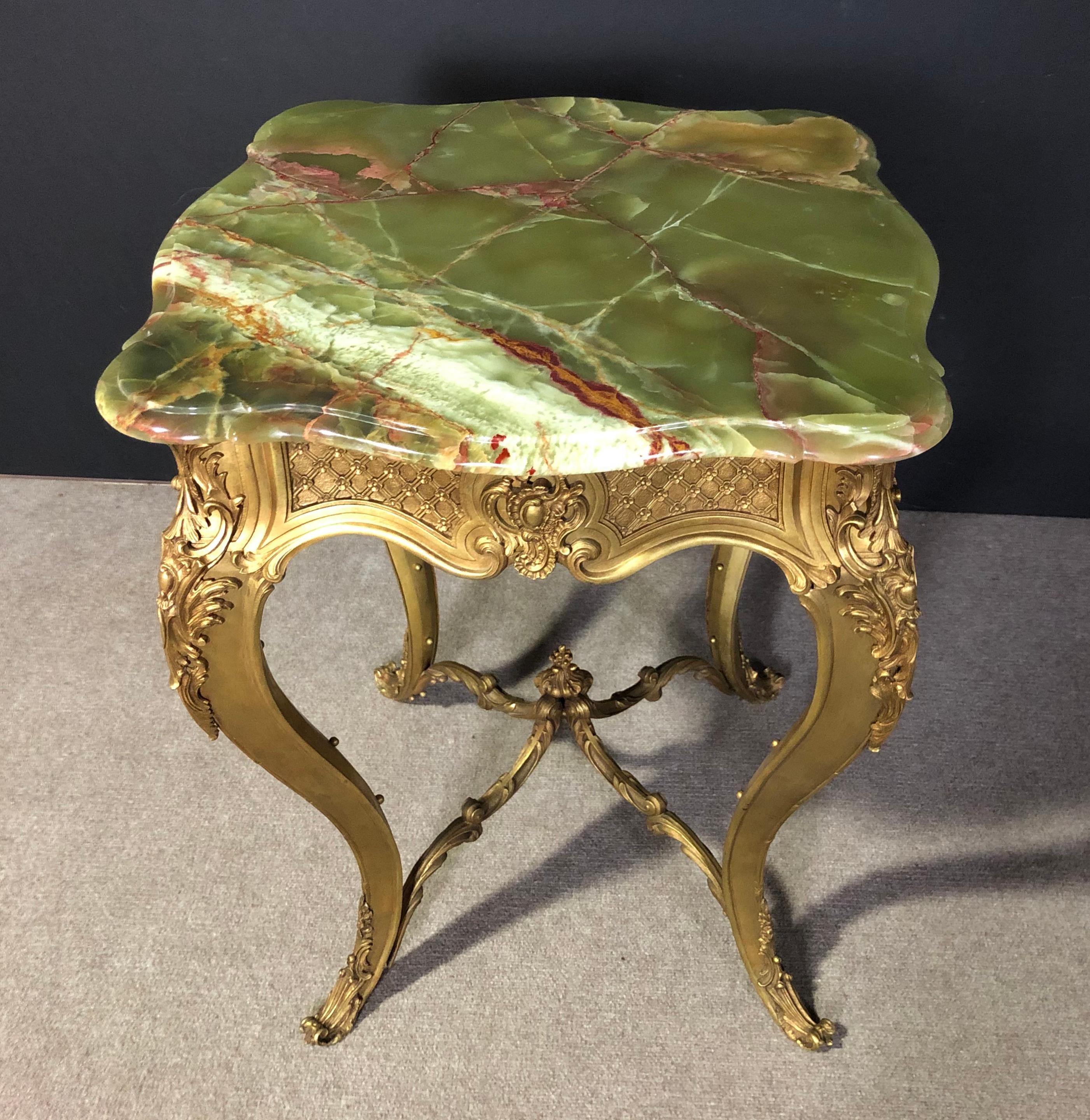French Louis XV Style Doré Bronze and Green Onyx Guéridon Table