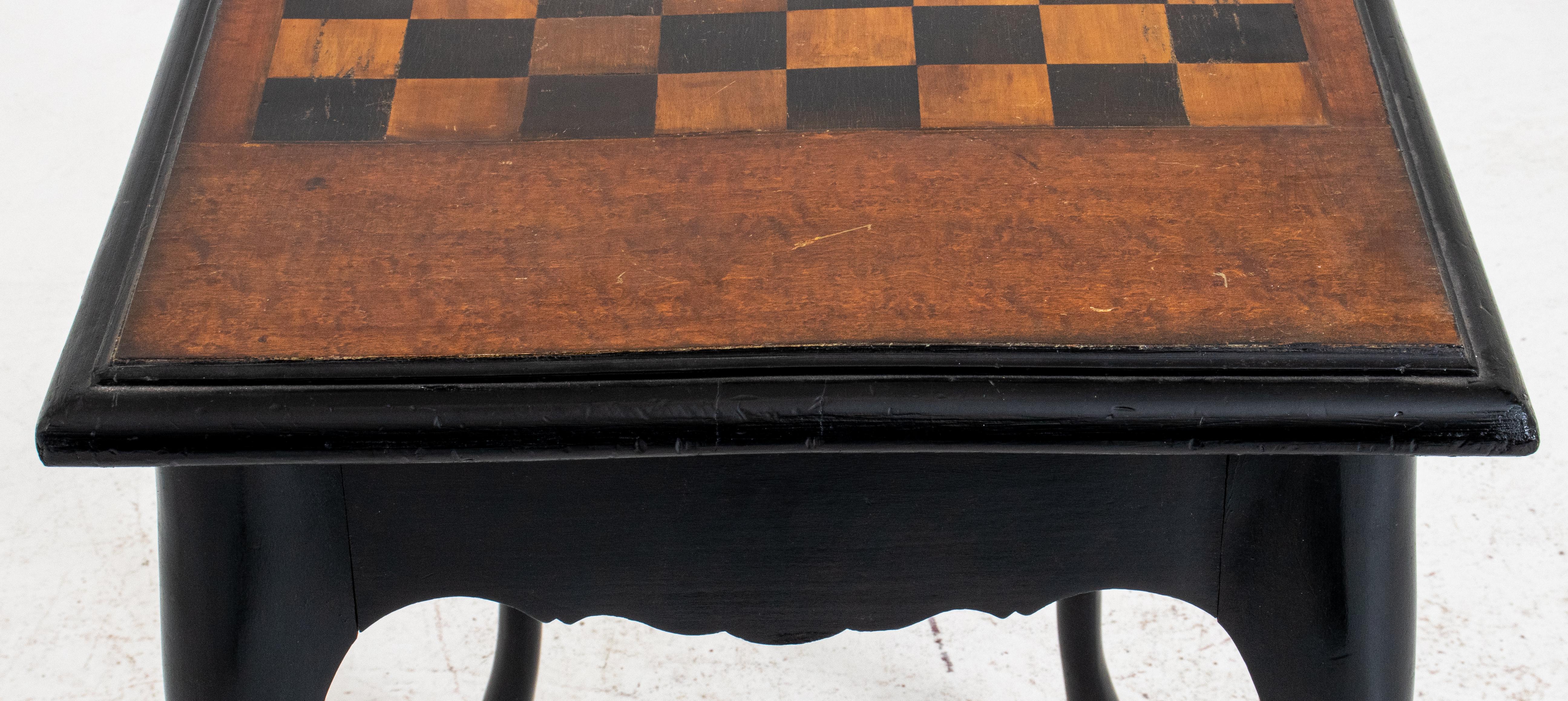 Table de jeu en bois d'ébène de style Louis XV en vente 3