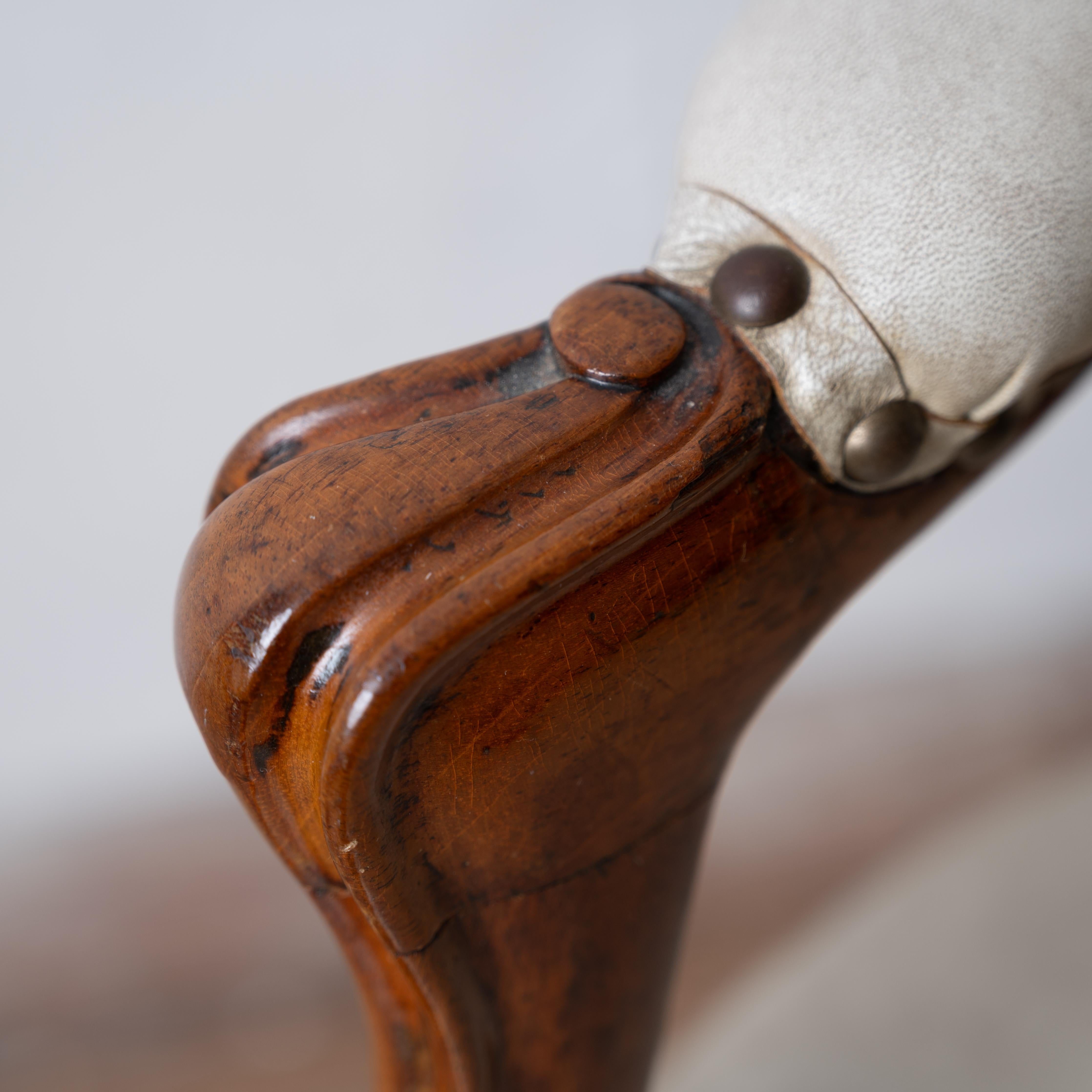 Louis XV Style Fauteuil in Leather, 19th Century For Sale 10