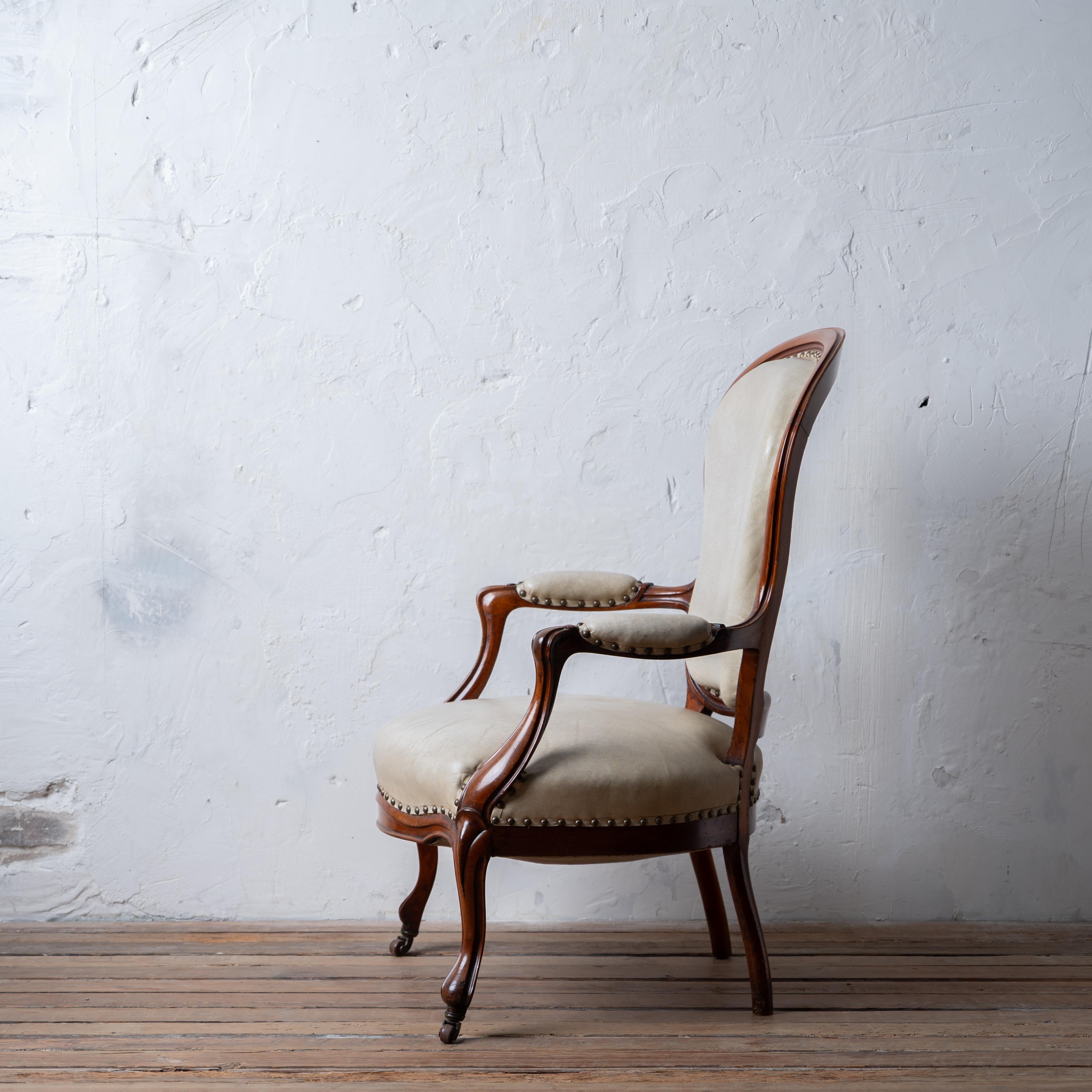 Louis XV Style Fauteuil in Leather, 19th Century For Sale 1