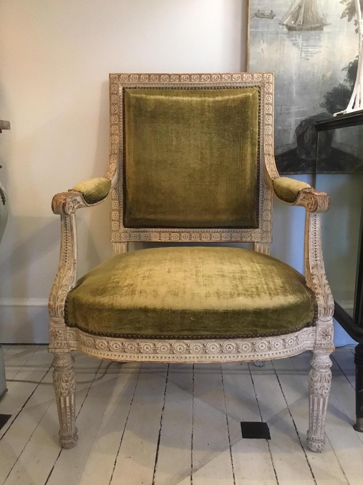 Fauteuils de style Louis XV inspirés du mobilier de Marie-Antoinette en vente 3