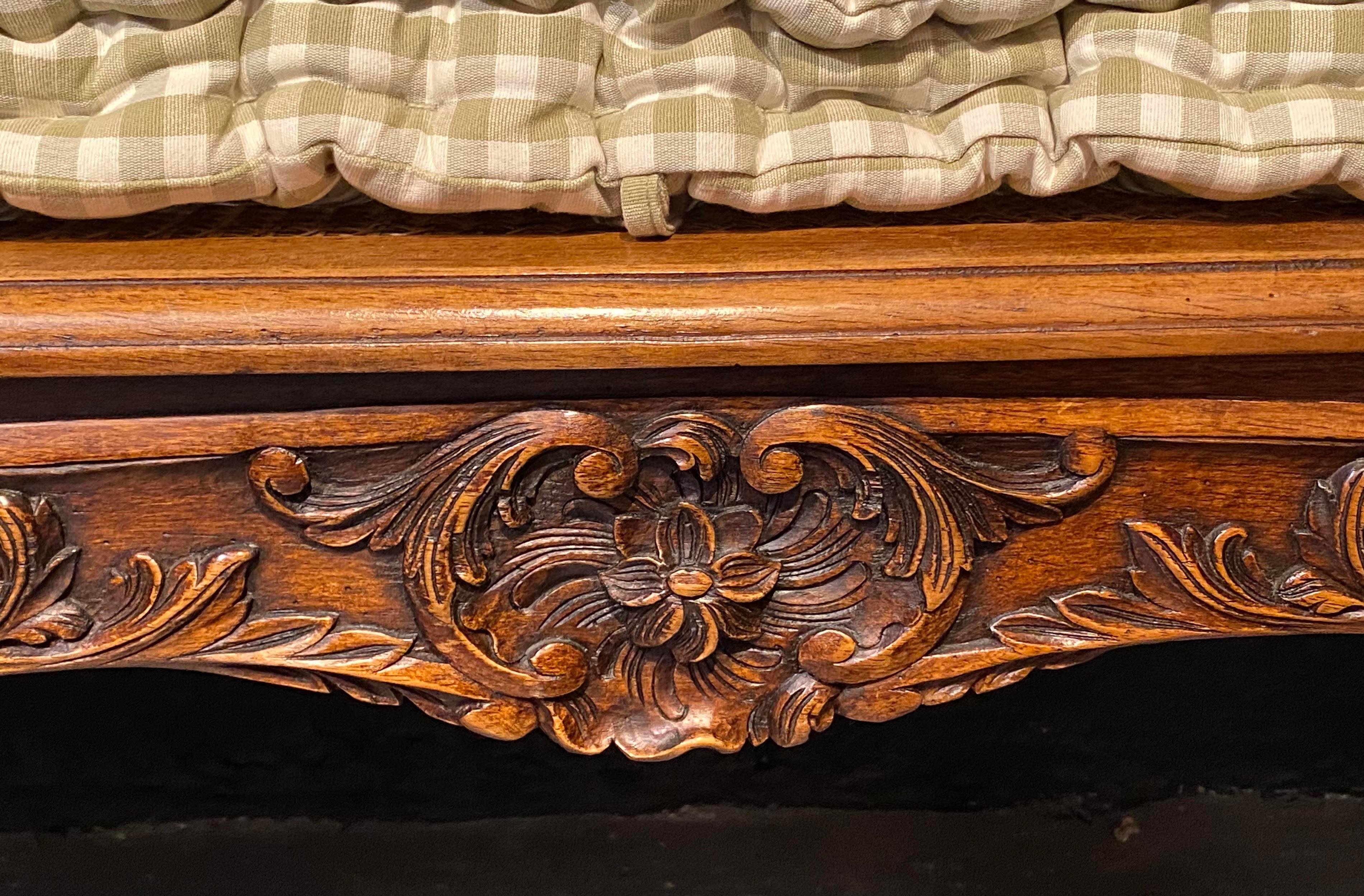 Louis XV Style Finely Carved Walnut Window Seat Bench 3