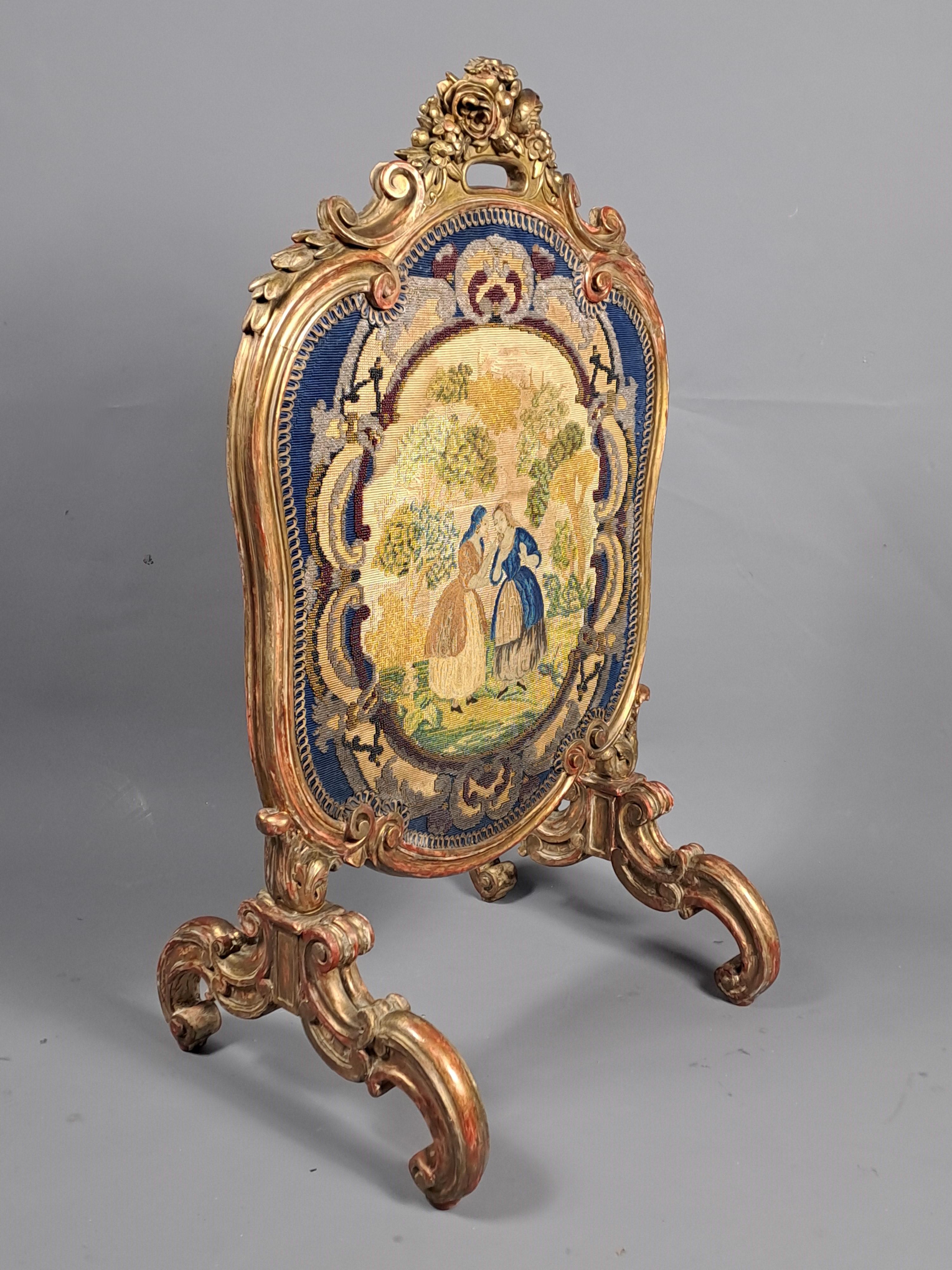 Louis XV Style Fire Screen In Gilded Wood For Sale 1