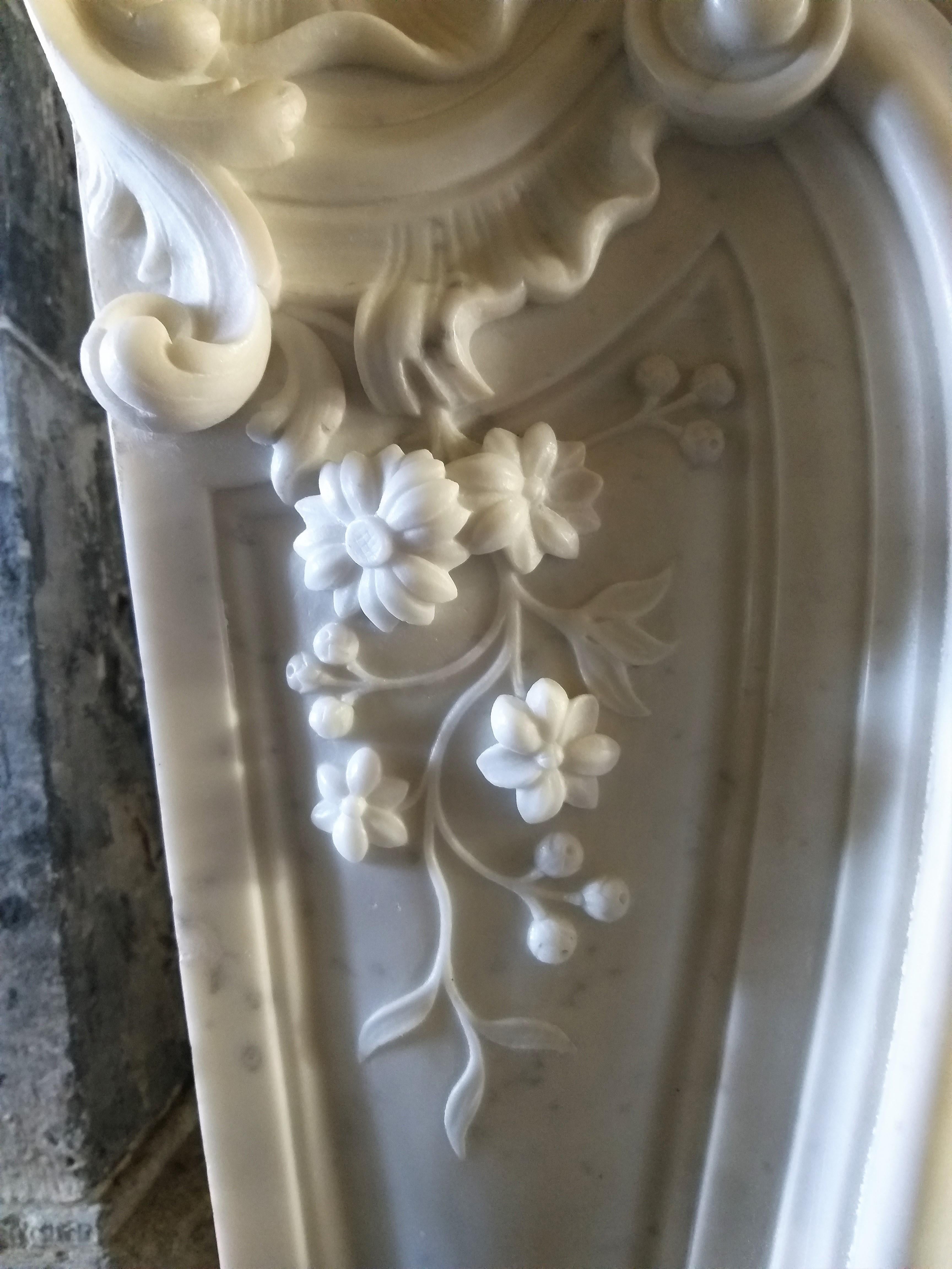 Louis XV-Style Fireplace, Carrara Statué For Sale 5