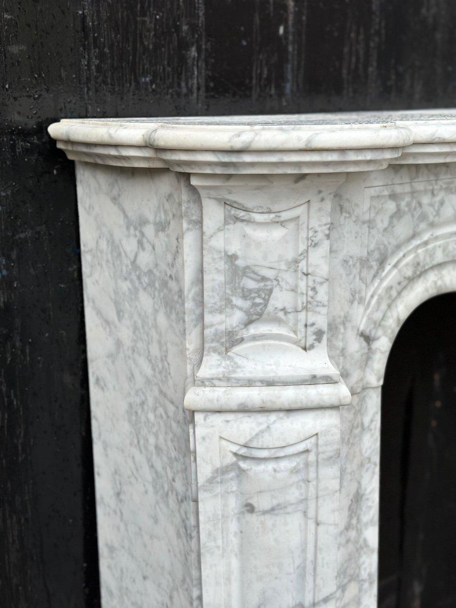 Kamin im Louis-XV-Stil aus Arabescato-Marmor, um 1880 im Angebot 1
