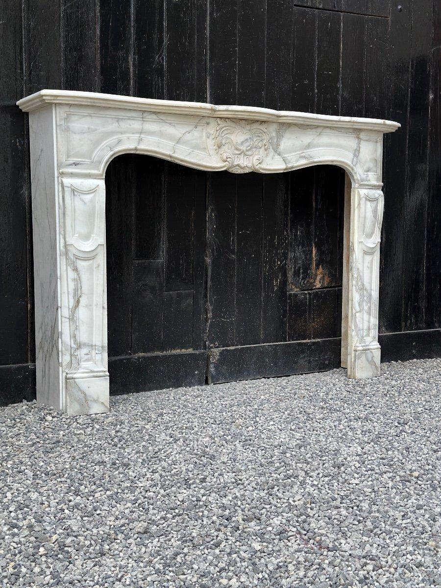19th Century Louis XV Style Fireplace In Arabescato Marble XIXth Century For Sale