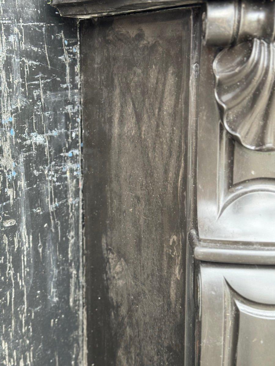 Cheminée de style Louis XV en marbre noir belge Circa 1880 en vente 3