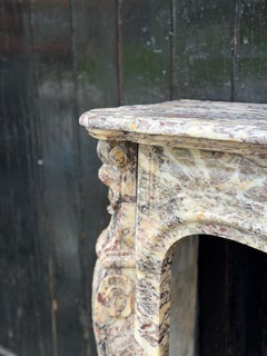 Cheminée de style Louis XV en marbre Brocatelle, vers 1880