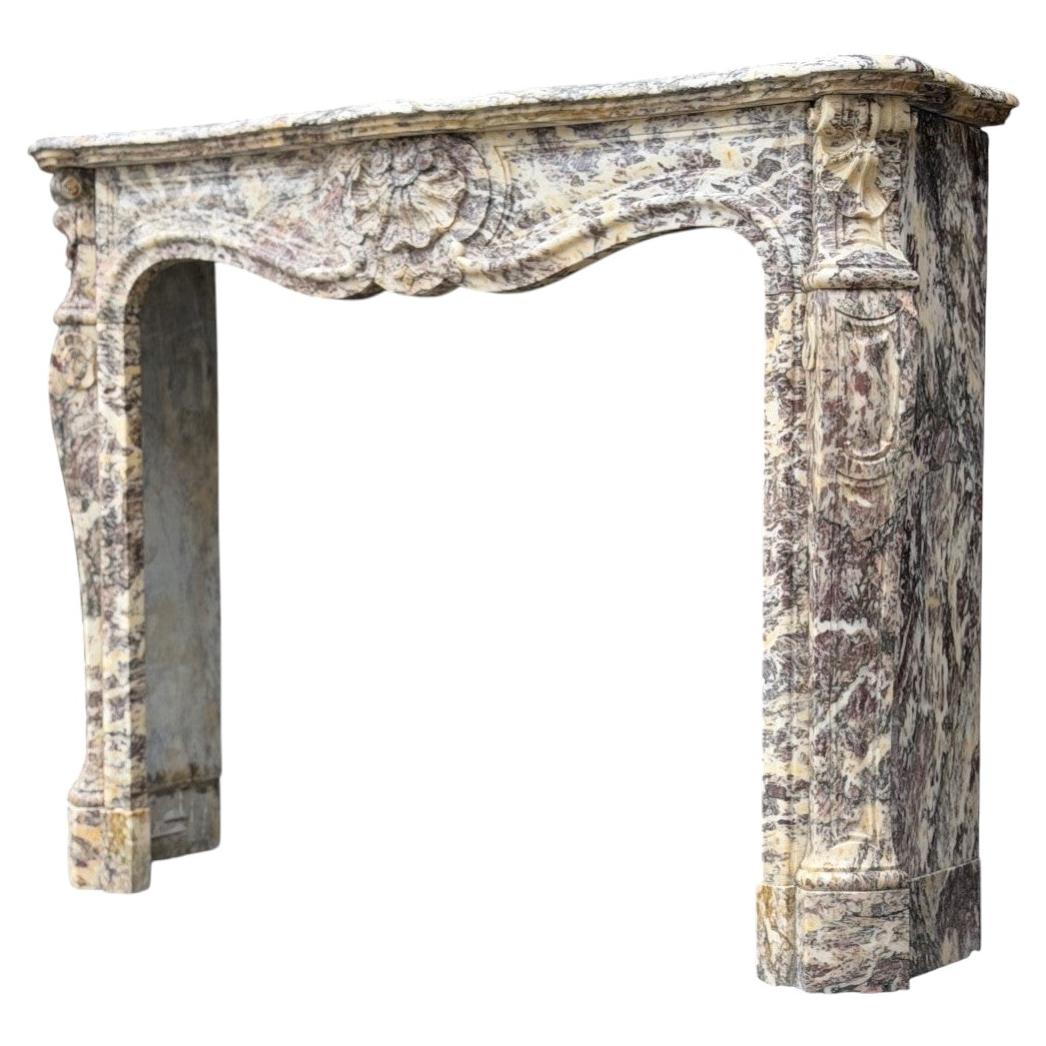 Caminetto in stile Luigi XV in marmo Brocatelle, 1880 circa in vendita