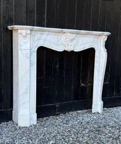 Louis XV style fireplace in Carrara marble, around 1900