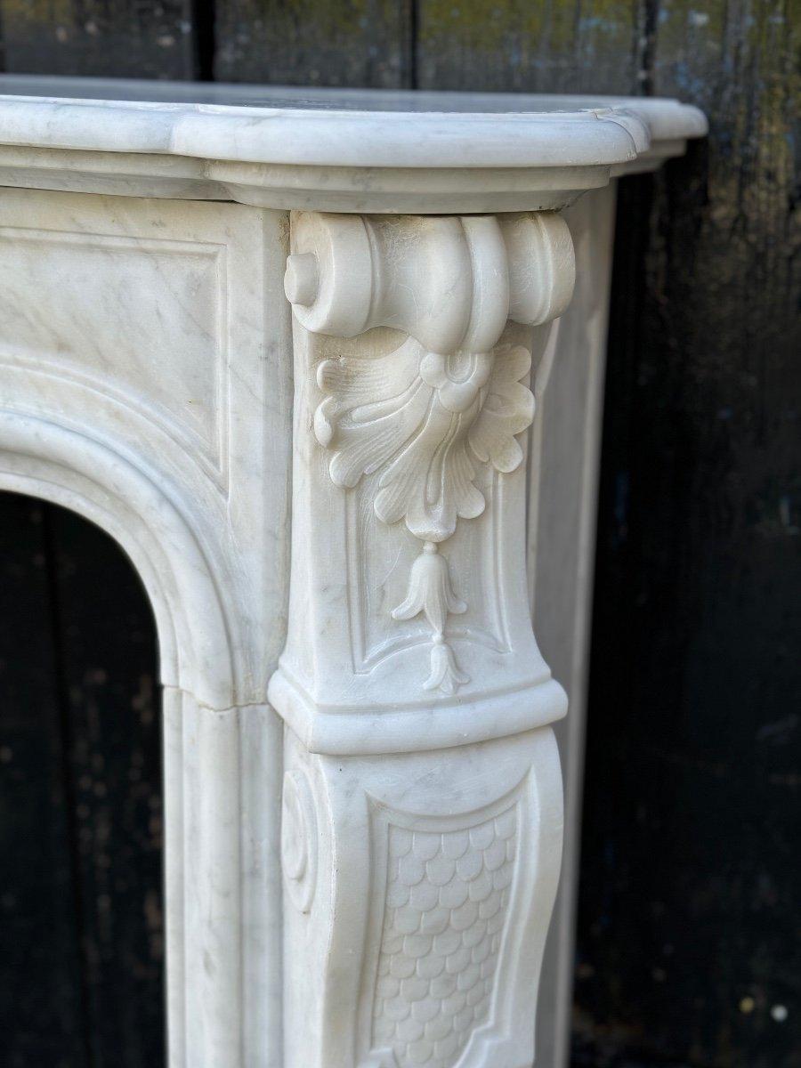 Cheminée de style Louis XV en marbre de Carrare, circa 1880 en vente 5