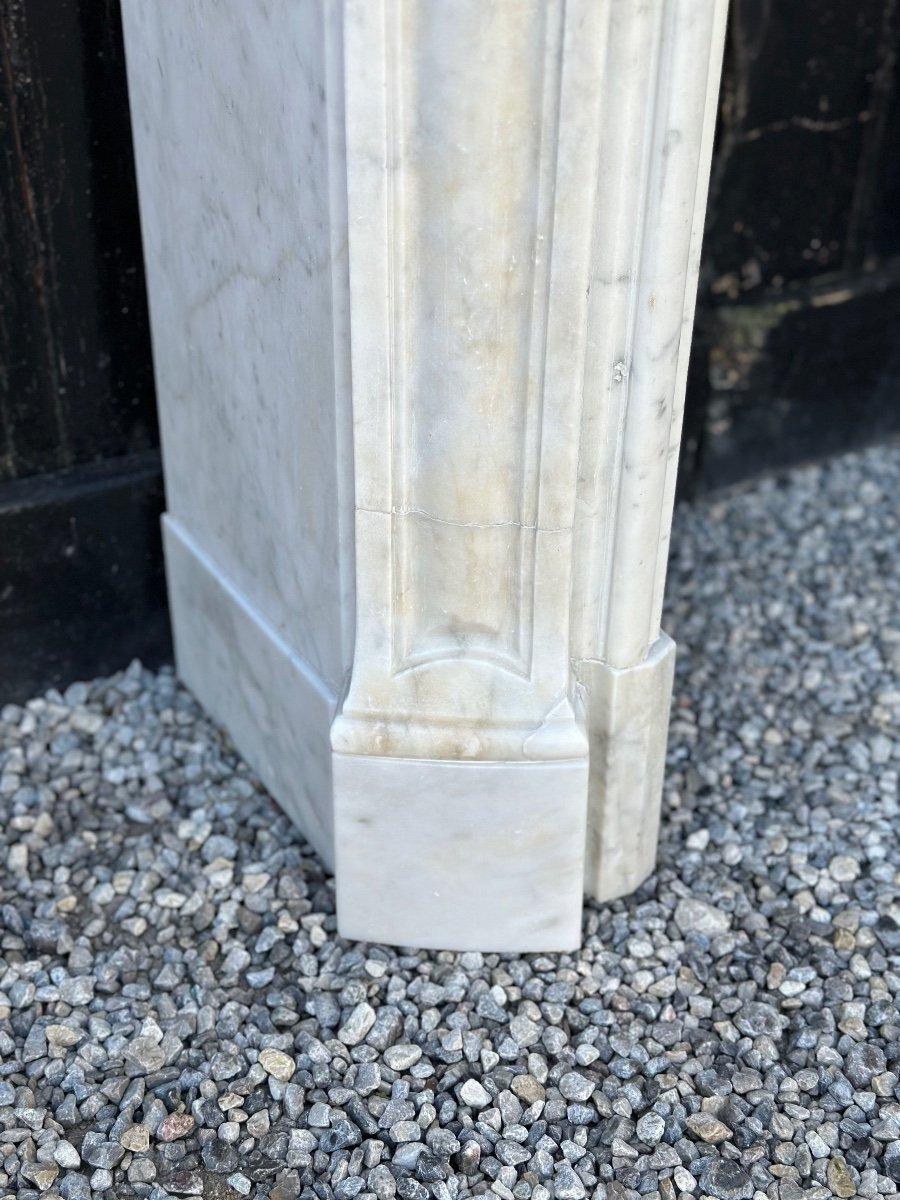 19th Century Louis XV Style Fireplace In Carrara Marble, circa 1880 For Sale