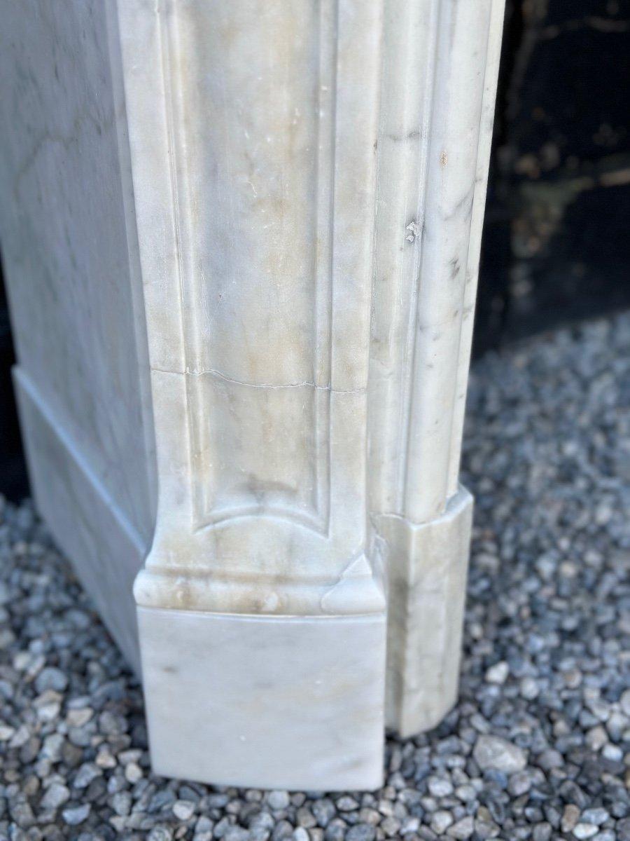 Louis XV Style Fireplace In Carrara Marble, circa 1880 For Sale 1