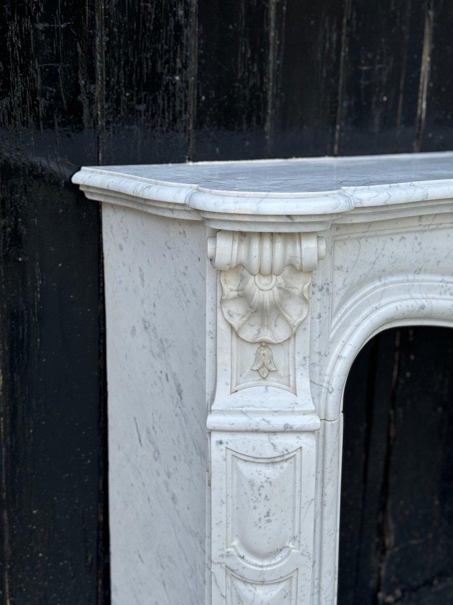 Cheminée de style Louis XV en marbre de Carrare, circa 1880 1