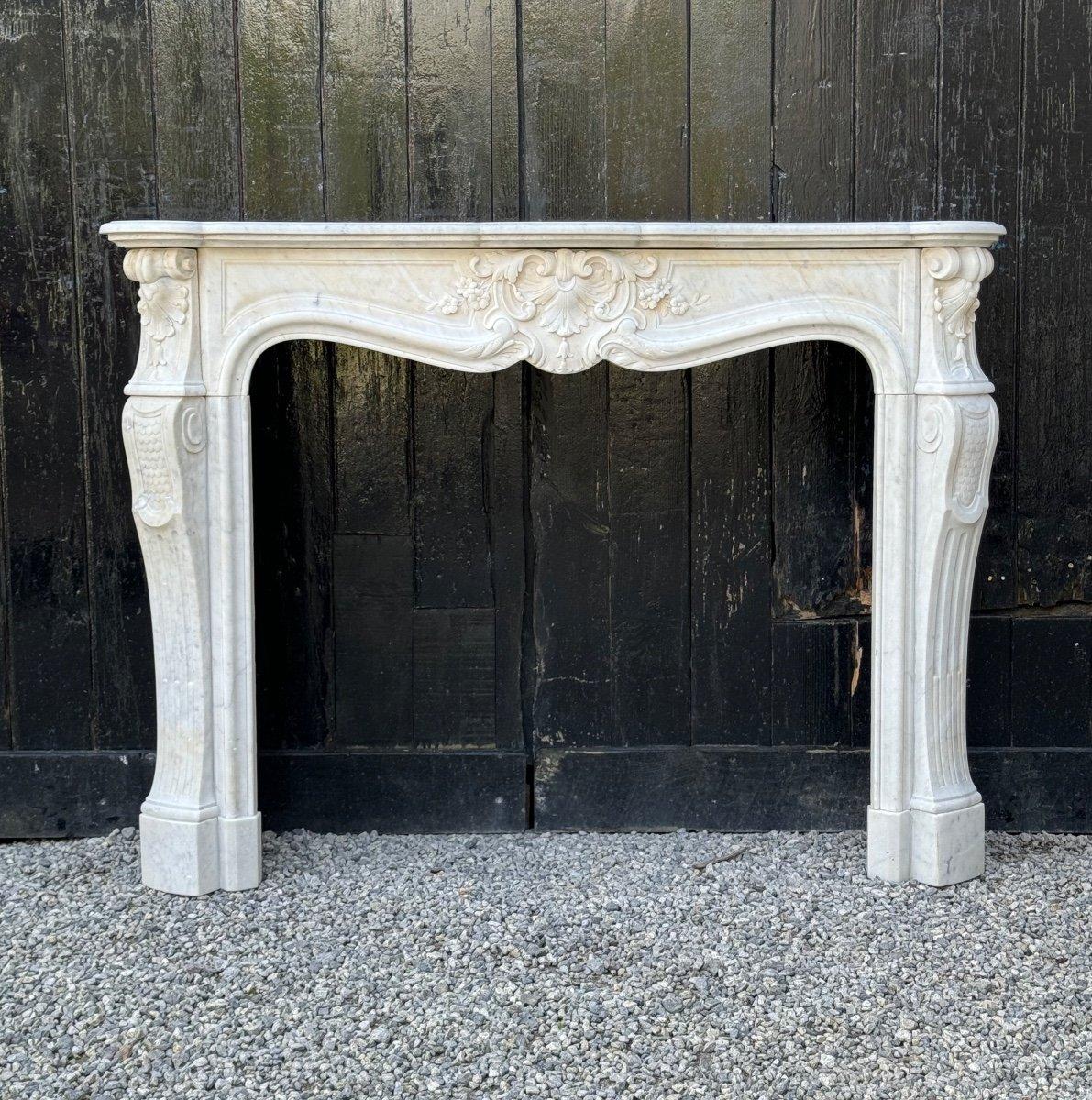 Louis XV Style Fireplace In Carrara Marble Circa 1880 For Sale 3
