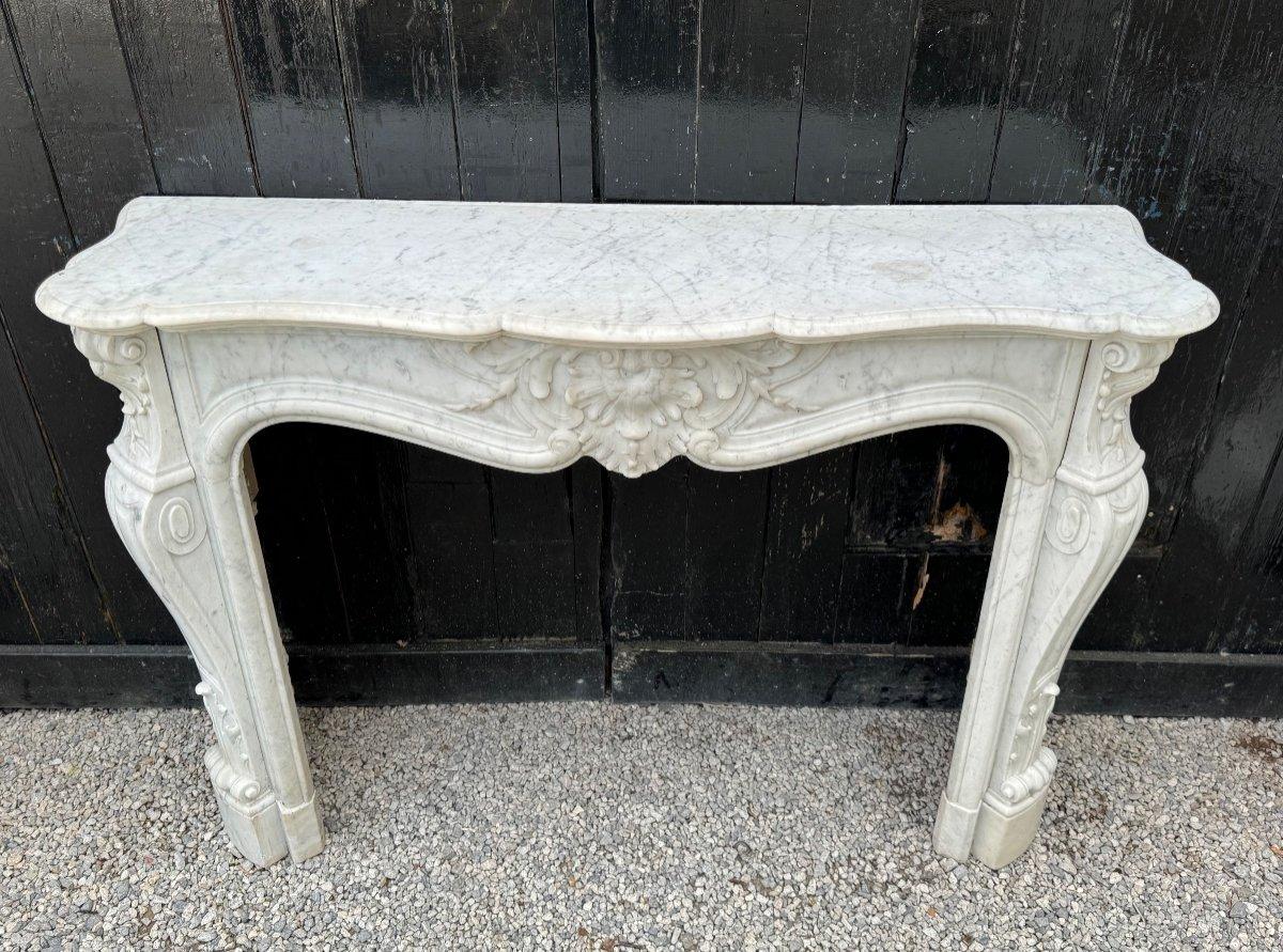 Louis XV Style Fireplace In Carrara Marble Circa 1880 For Sale 4