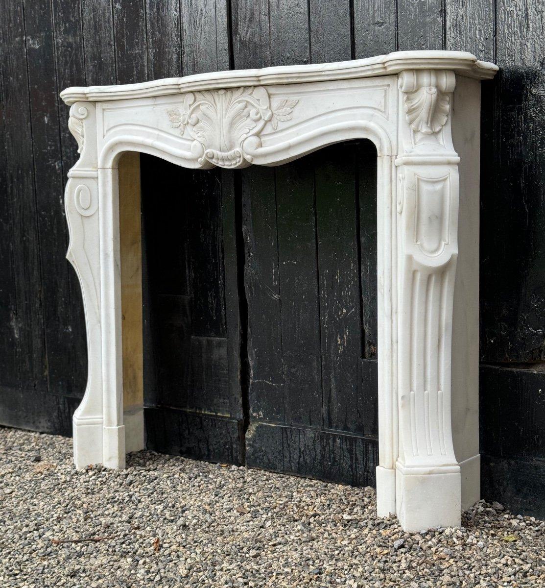 Louis XV Style Fireplace In Carrara Marble Circa 1900 For Sale 8