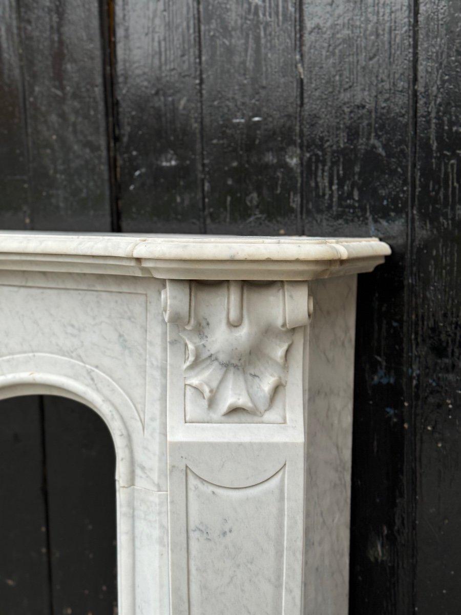 Louis XV Style Fireplace In Carrara Marble Circa 1940 For Sale 6