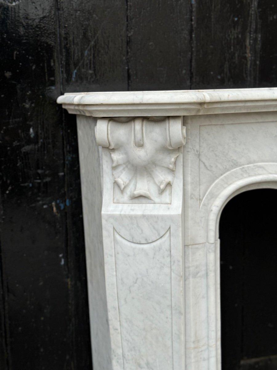 Louis XV Style Fireplace In Carrara Marble Circa 1940 For Sale 2