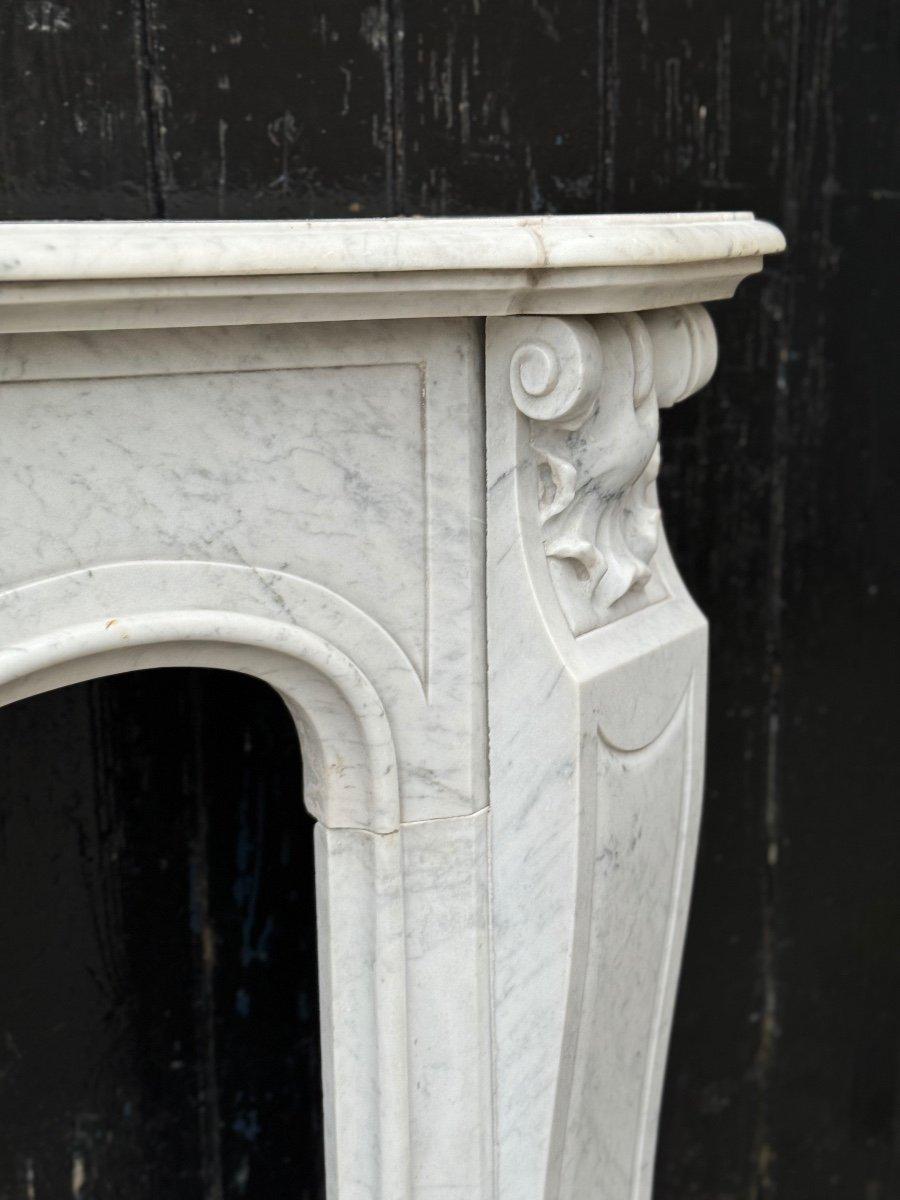 Louis XV Style Fireplace In Carrara Marble Circa 1940 For Sale 4