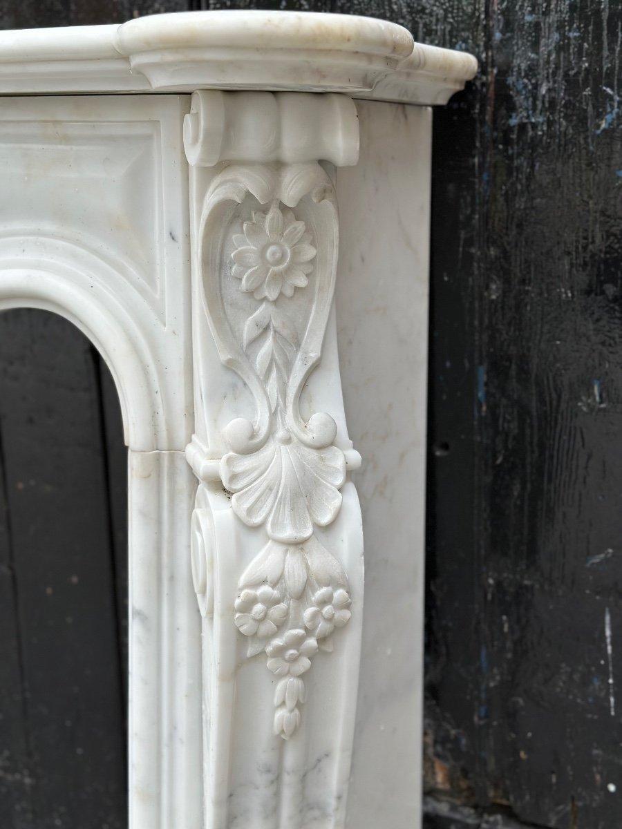 Louis XV Style Fireplace In Carrara Marble Circa 1980 For Sale 7