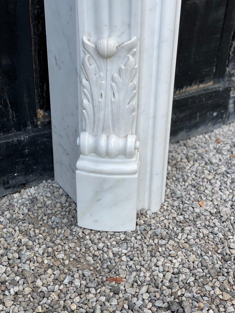 Louis XV Style Fireplace In Carrara Marble Circa 1980 For Sale 2