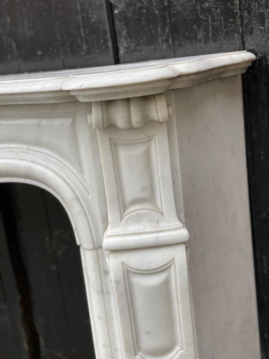 Louis XV Style Fireplace in Carrara Marble For Sale 2