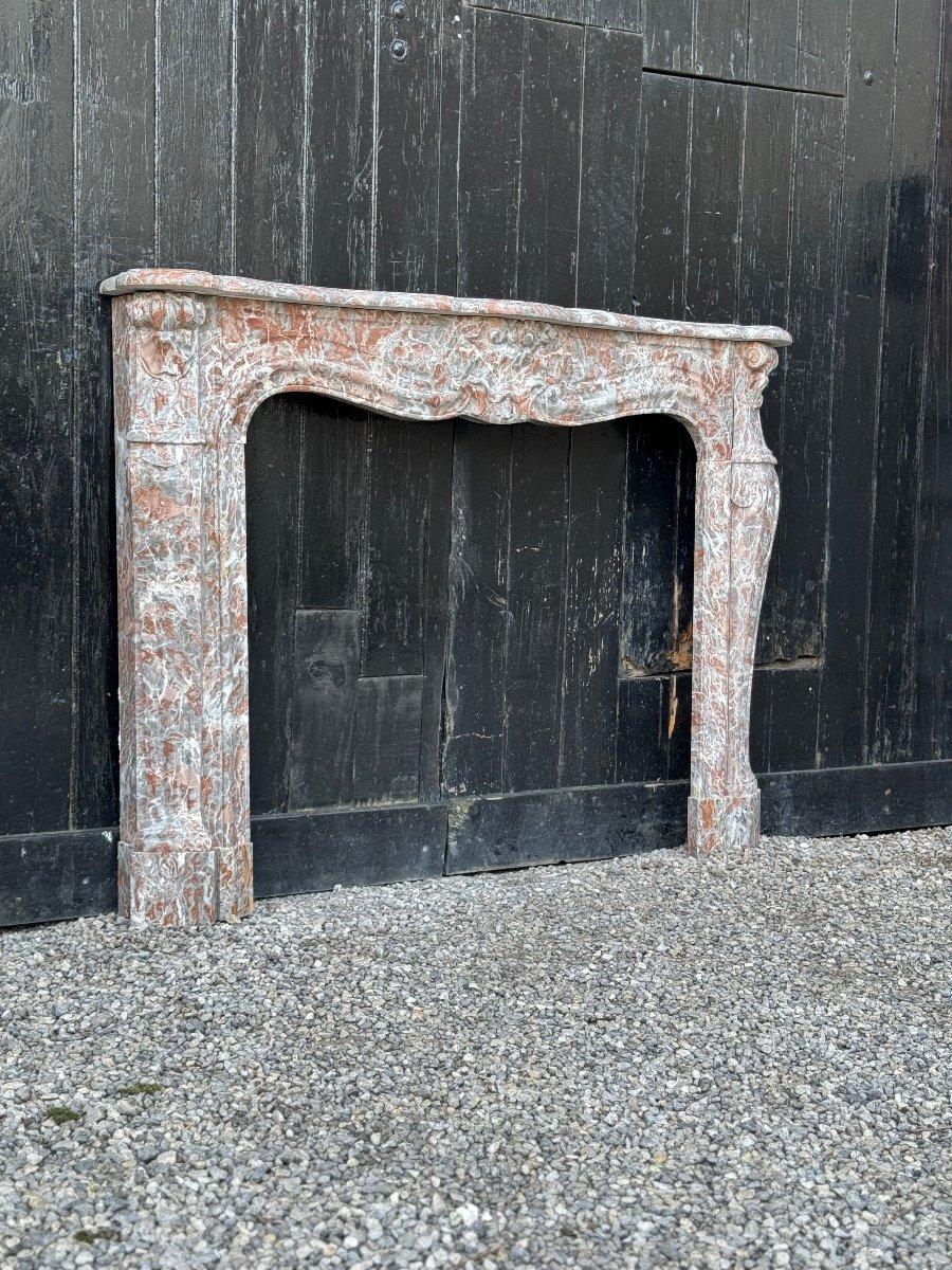 Louis XV Style Fireplace In Gray Ardennes Marble Circa 1940

Hearth dimensions  : 90 x 105,5cm