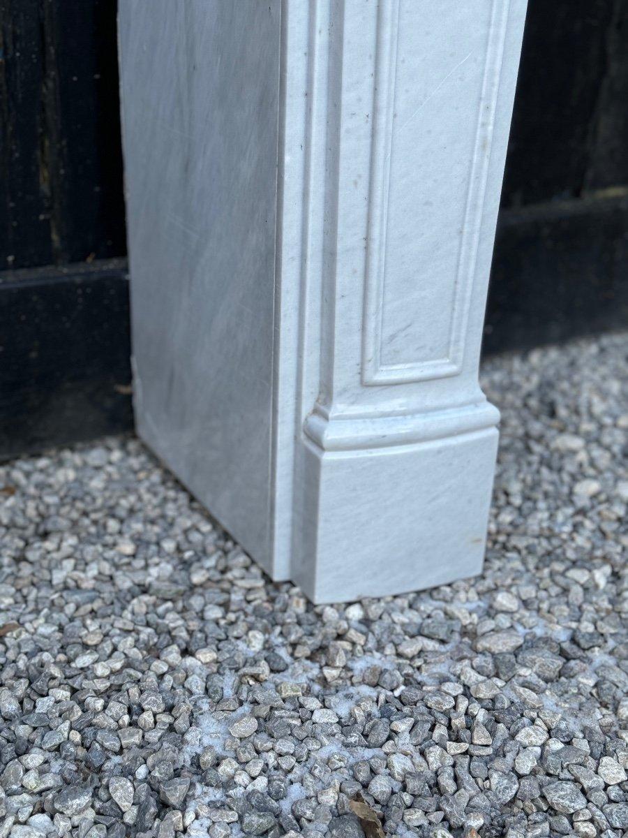 20th Century Louis XV Style Fireplace In Gray White Carrara Marble Circa 1980 For Sale