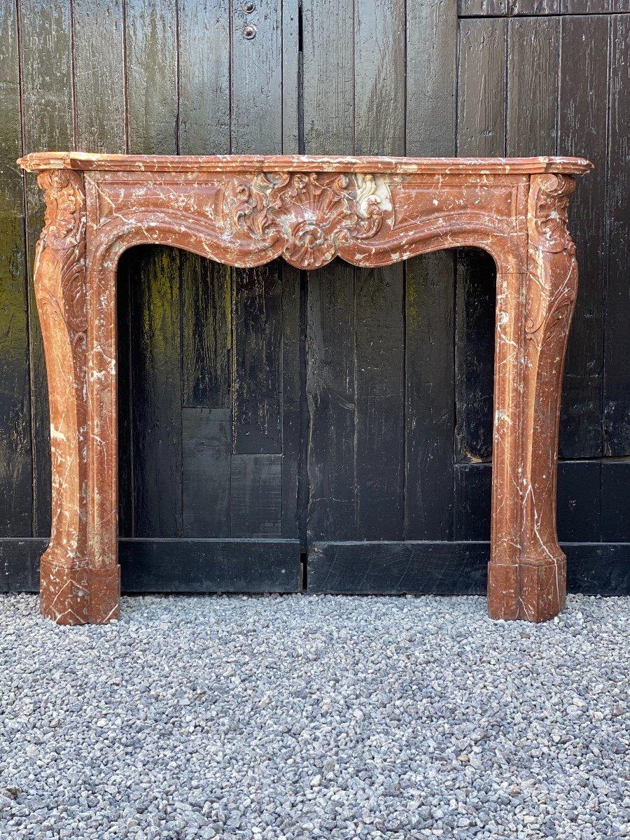 Kamin im Stil Louis XV. aus Marmor im Rance-Stil im Angebot 1