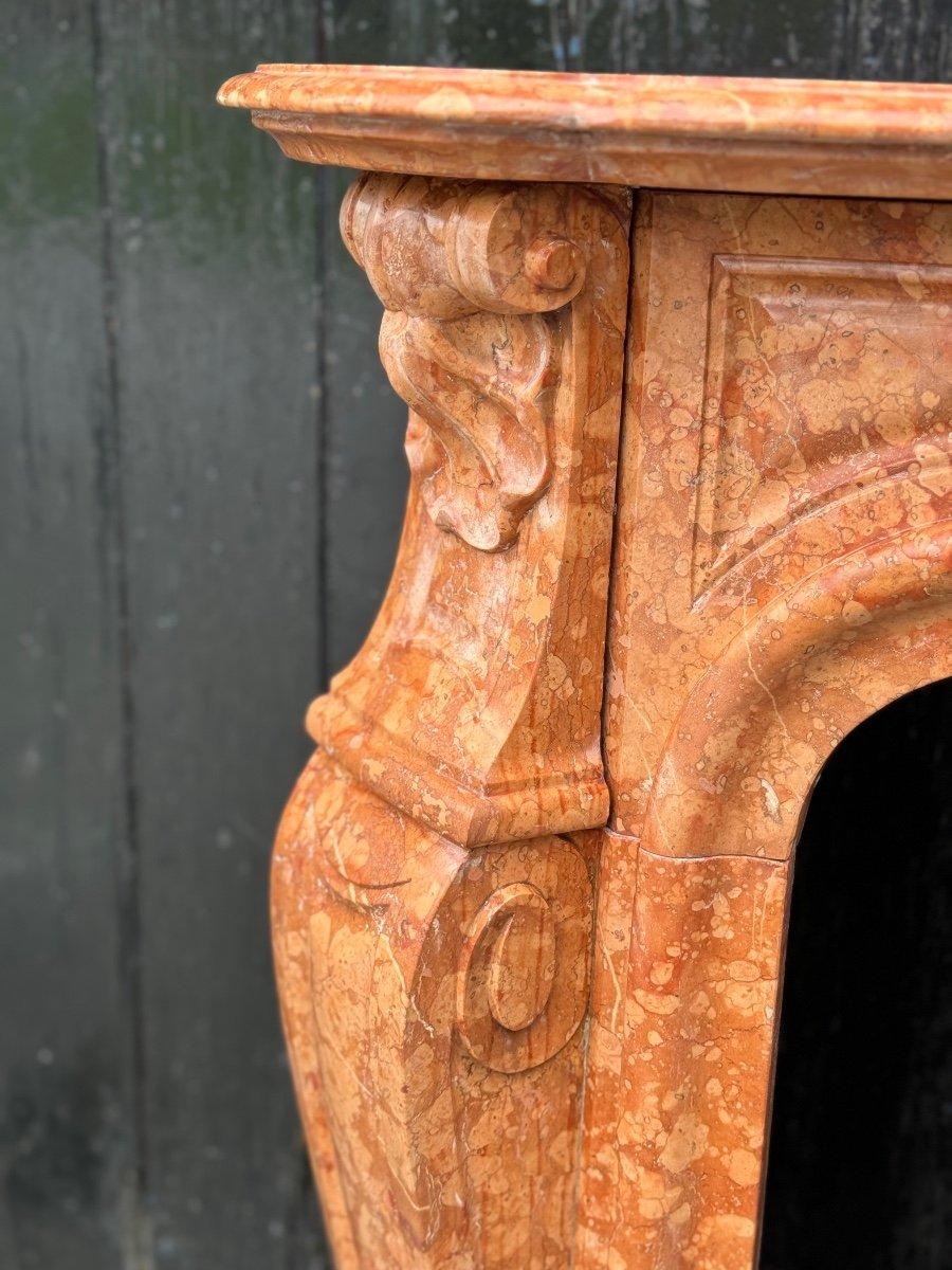 Louis XV Style Fireplace In Red Verona Marble Circa 1880 In Excellent Condition For Sale In Honnelles, WHT