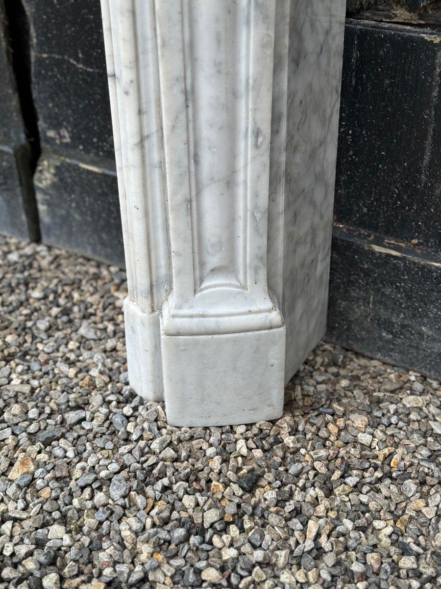 Louis XV Style Fireplace In White Carrara Marble Circa 1880 For Sale 5