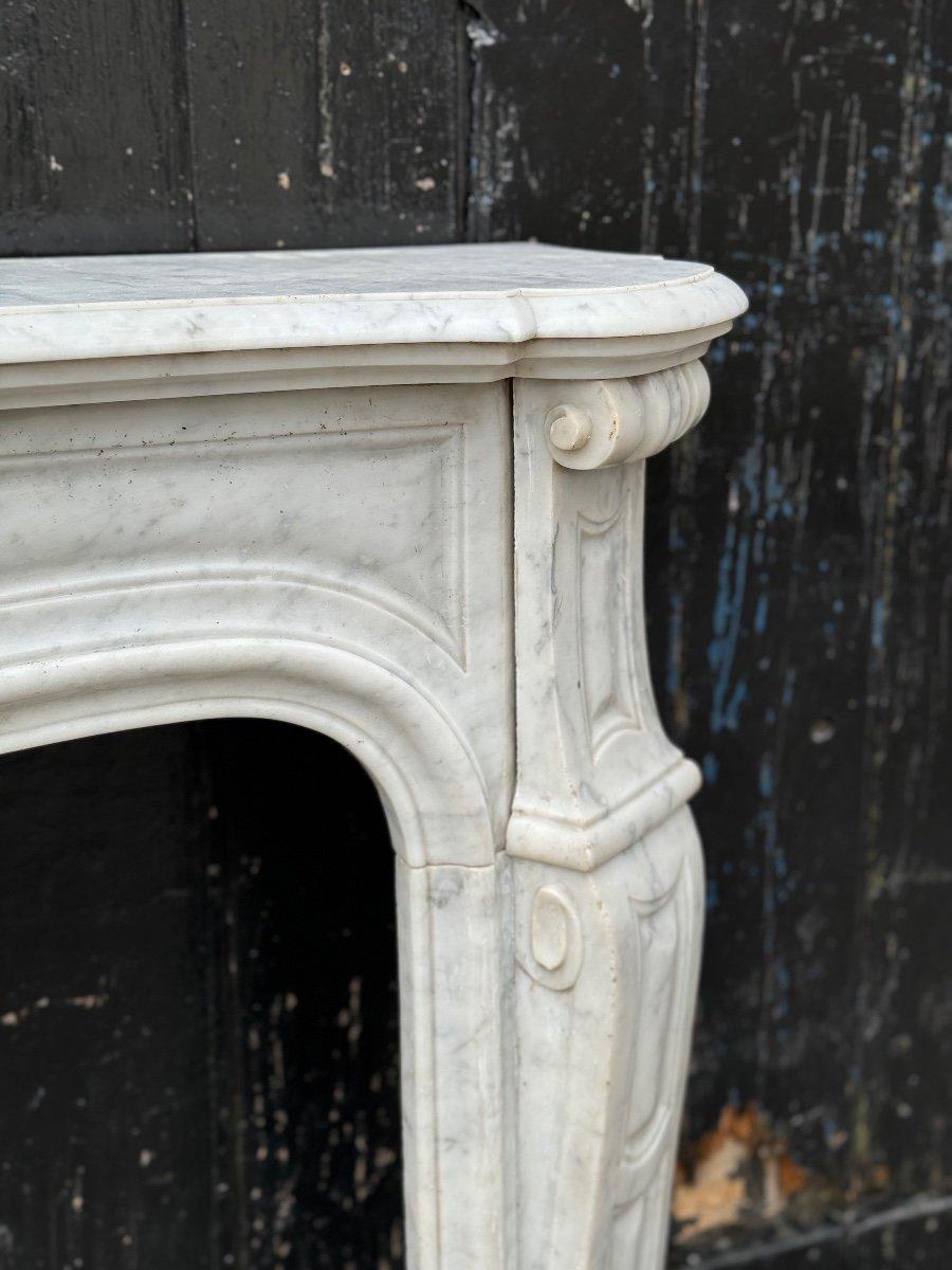 Louis XV Style Fireplace In White Carrara Marble Circa 1880 For Sale 2