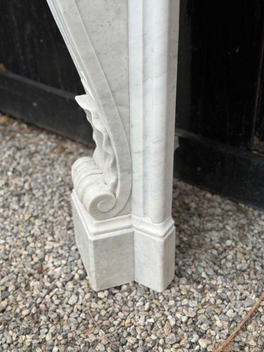 Louis XV Style Fireplace In White Carrara Marble Circa 1900 For Sale 5