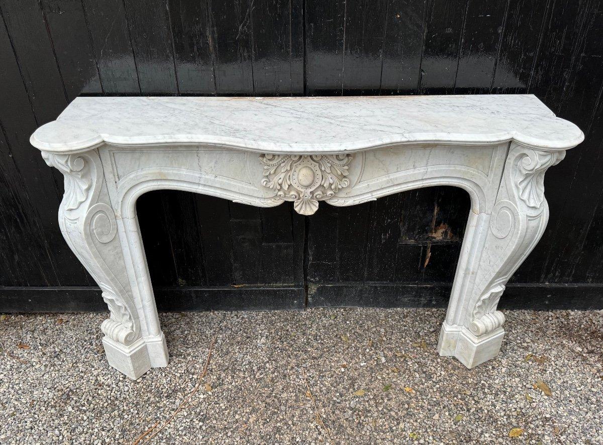 19th Century Louis XV Style Fireplace In White Carrara Marble Circa 1900 For Sale