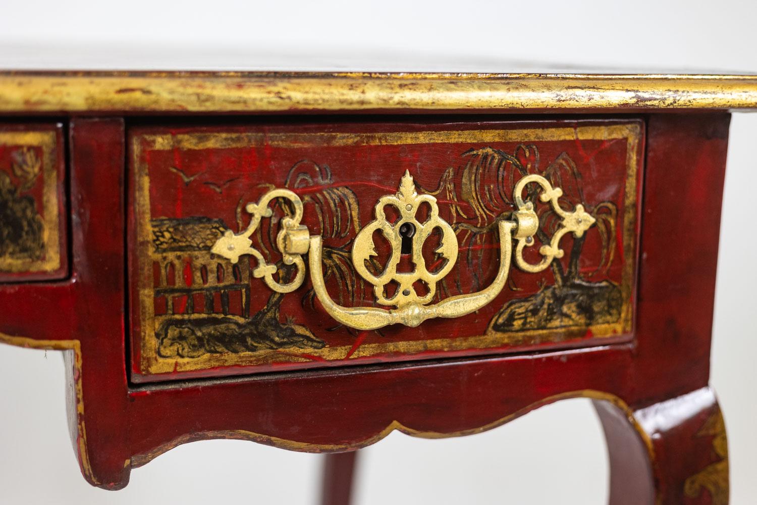 Legno Scrivania in stile Luigi XV decorata con scene di lago. Circa 1800. in vendita