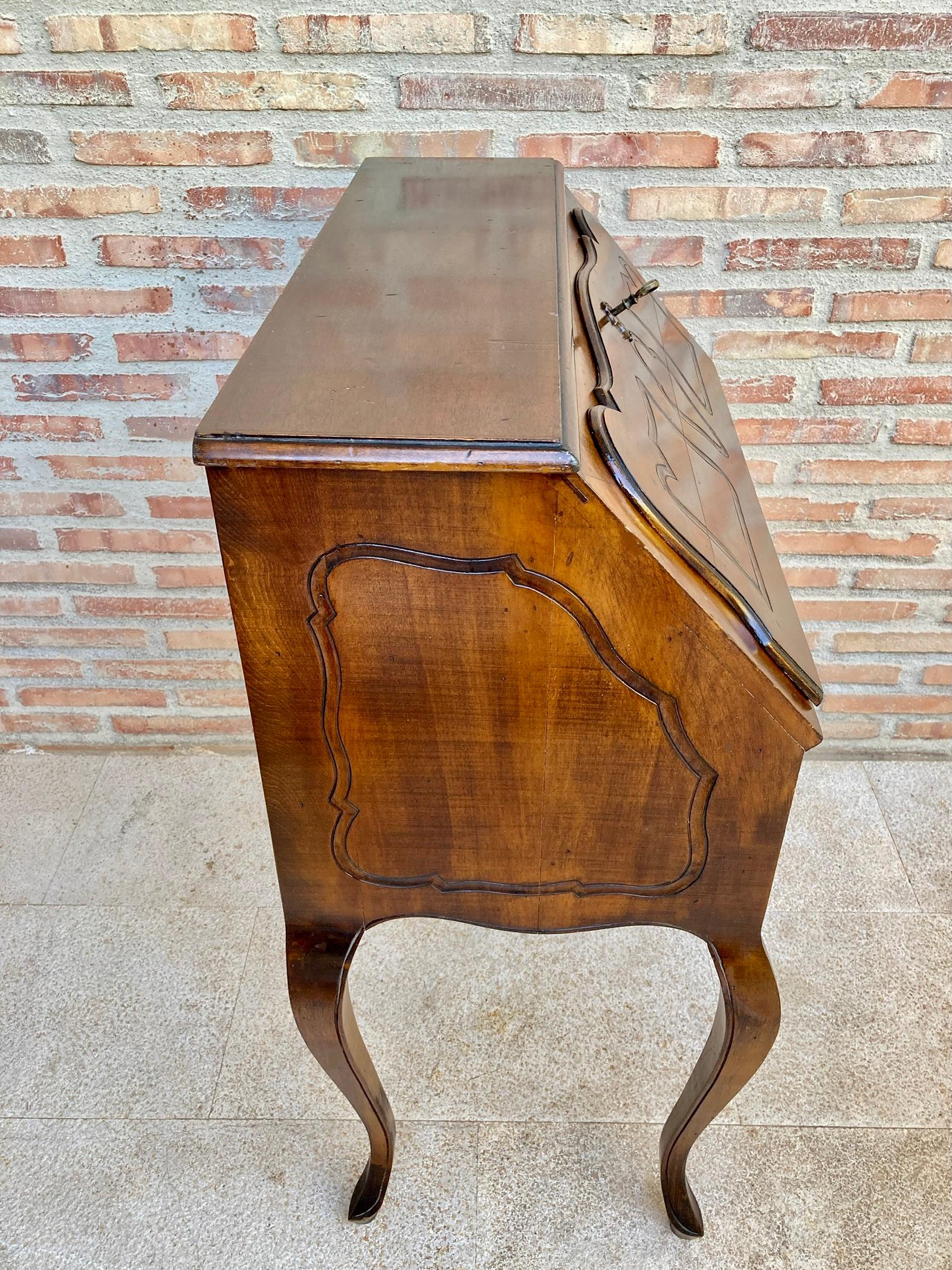 Français Bureau pliant de style Louis XV avec un tiroir, 1950 en vente