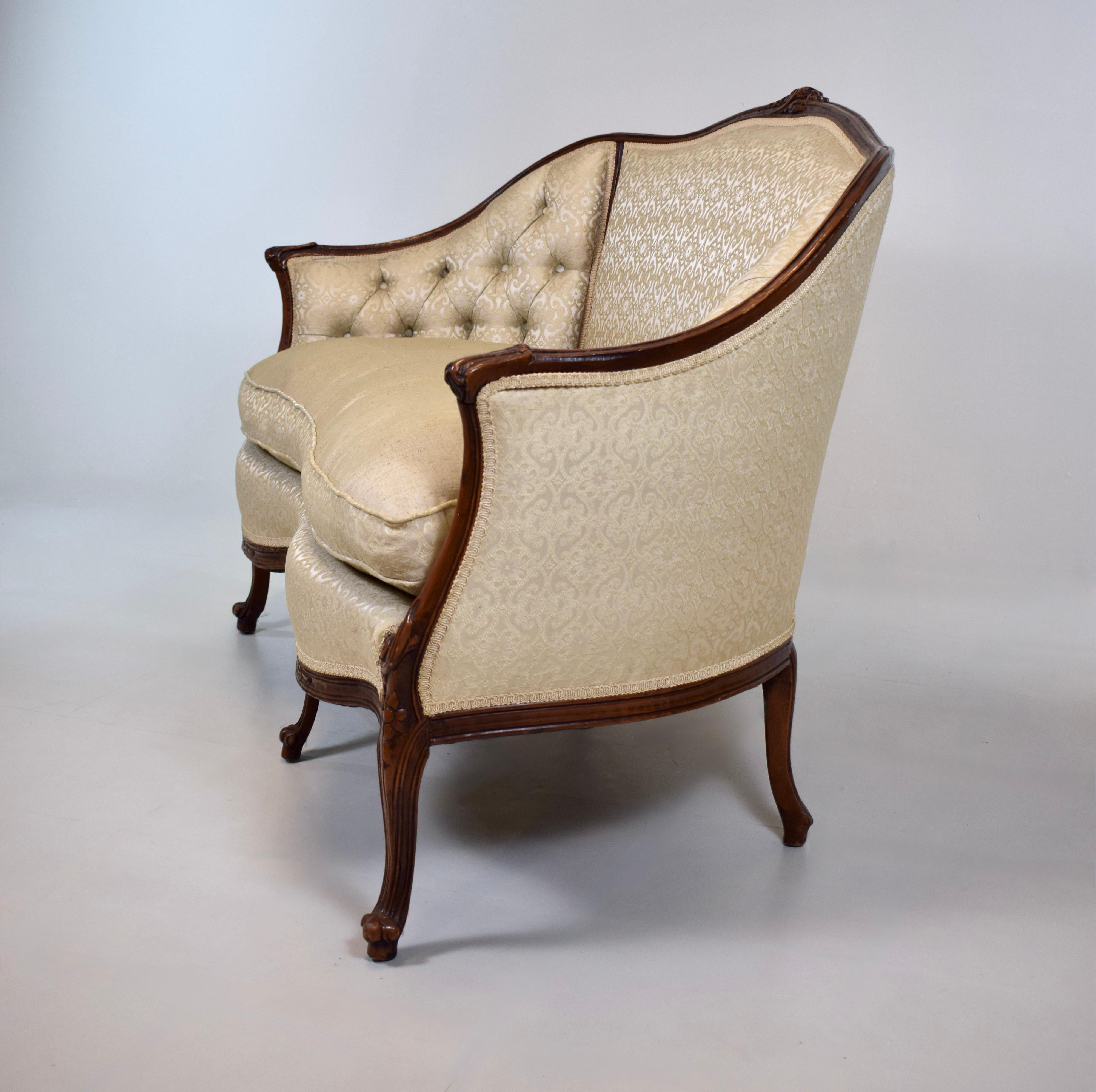 Americano Louis XV Style French Canape Loveseat in vendita
